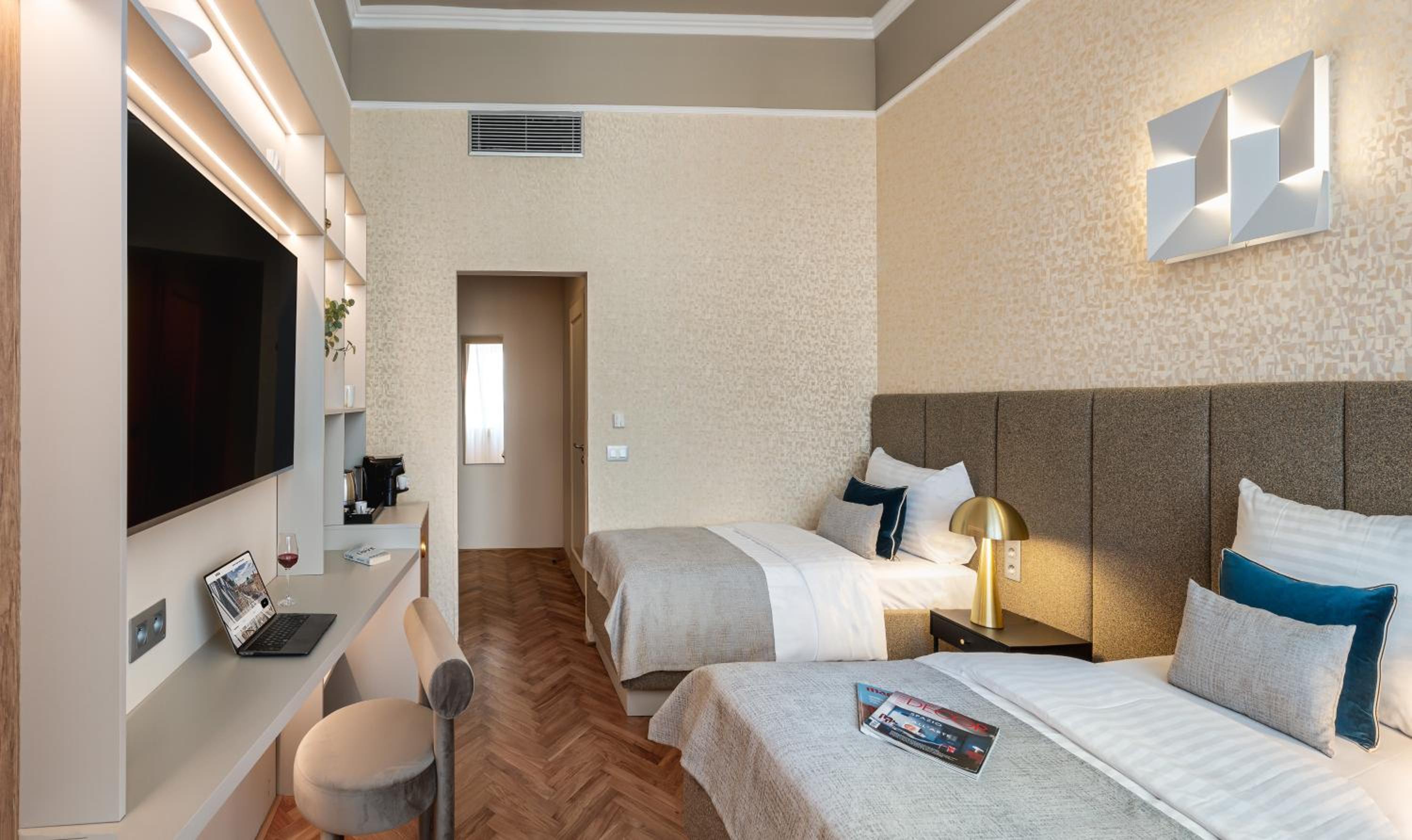 Deluxe Twin Room photo 1