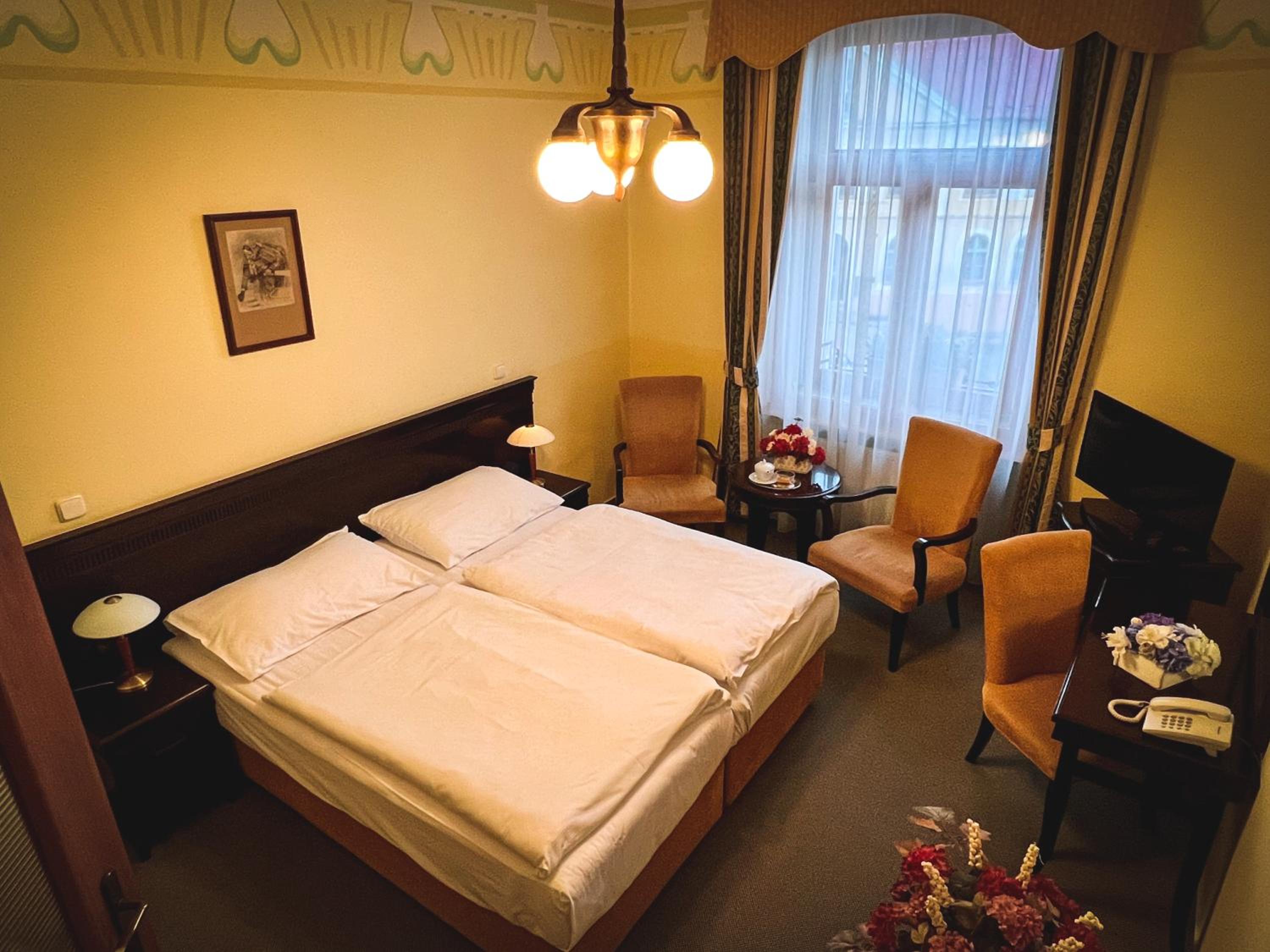 Double or Twin Room with Extra Bed photo 1