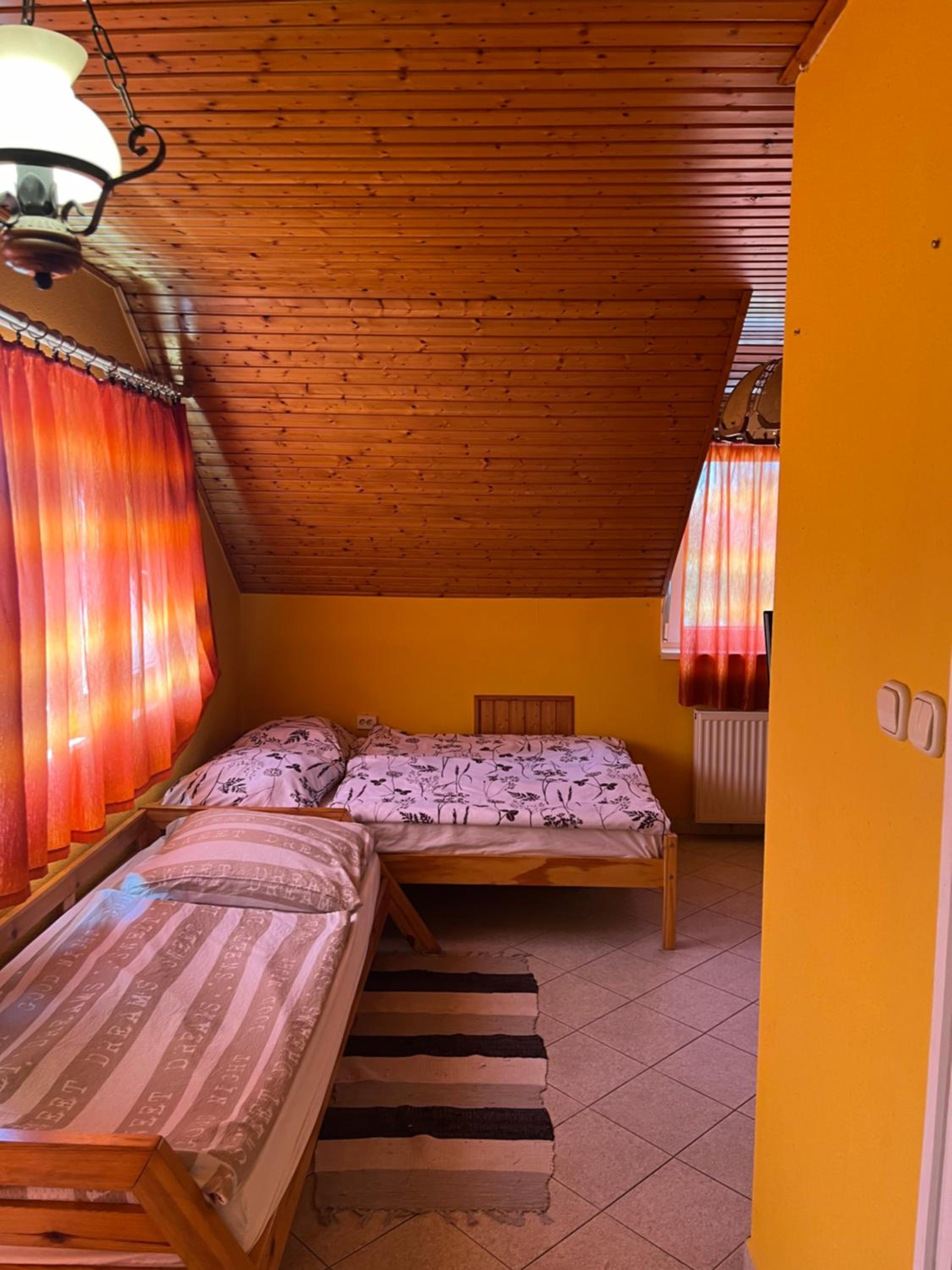 Triple Room with Lake View - Photo 5