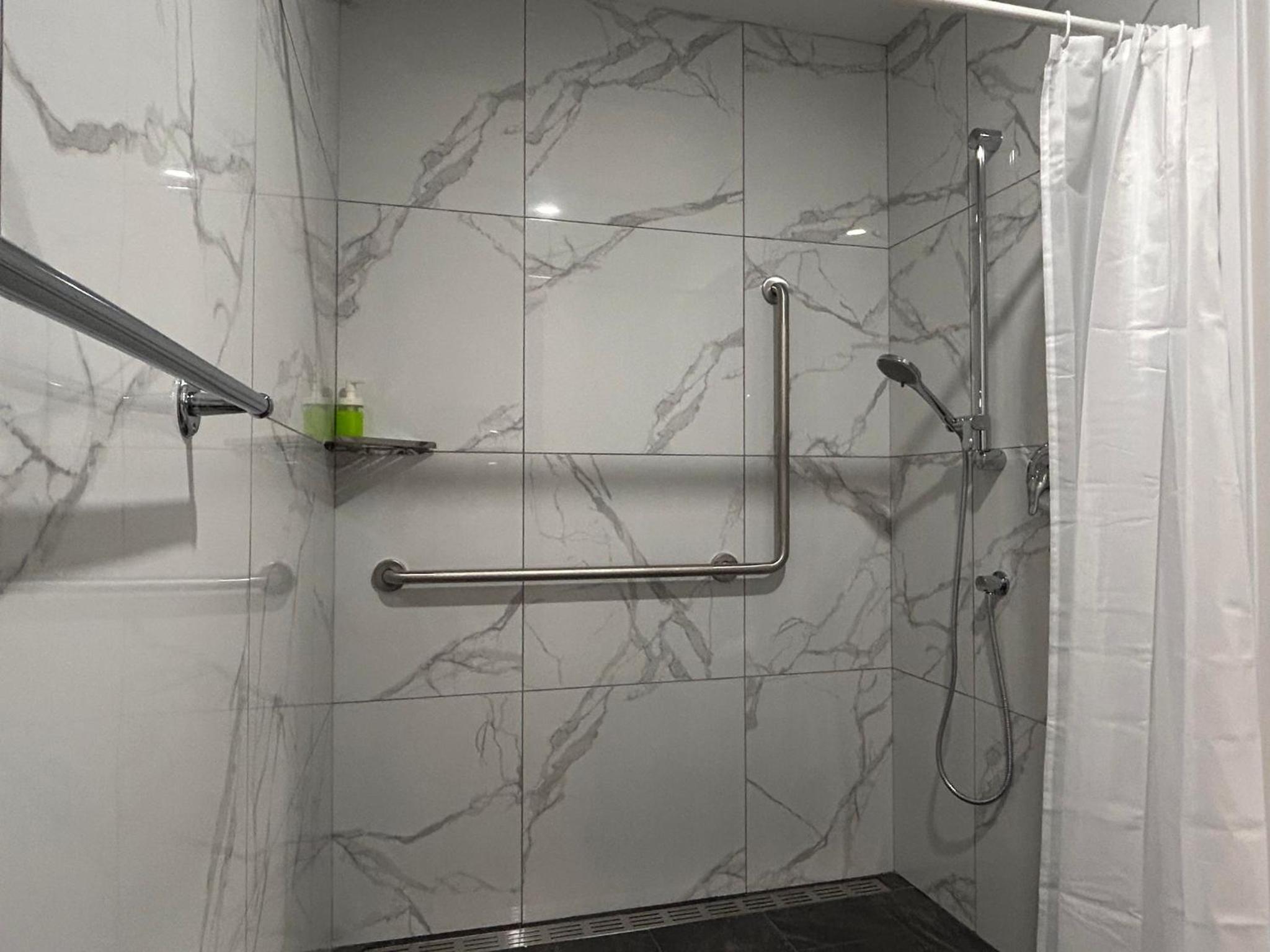 Double Room - Disability Access photo 3