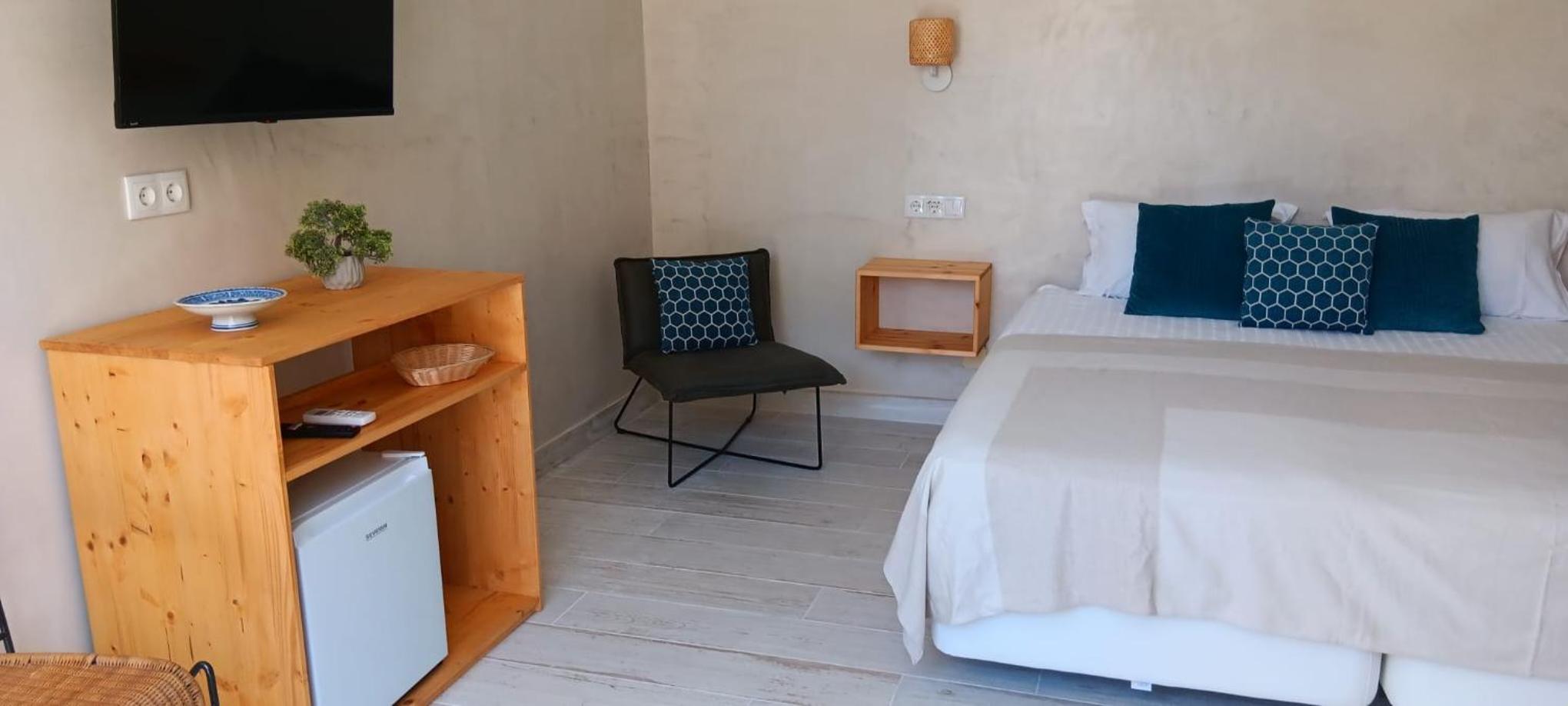 Double or Twin Room with Terrace