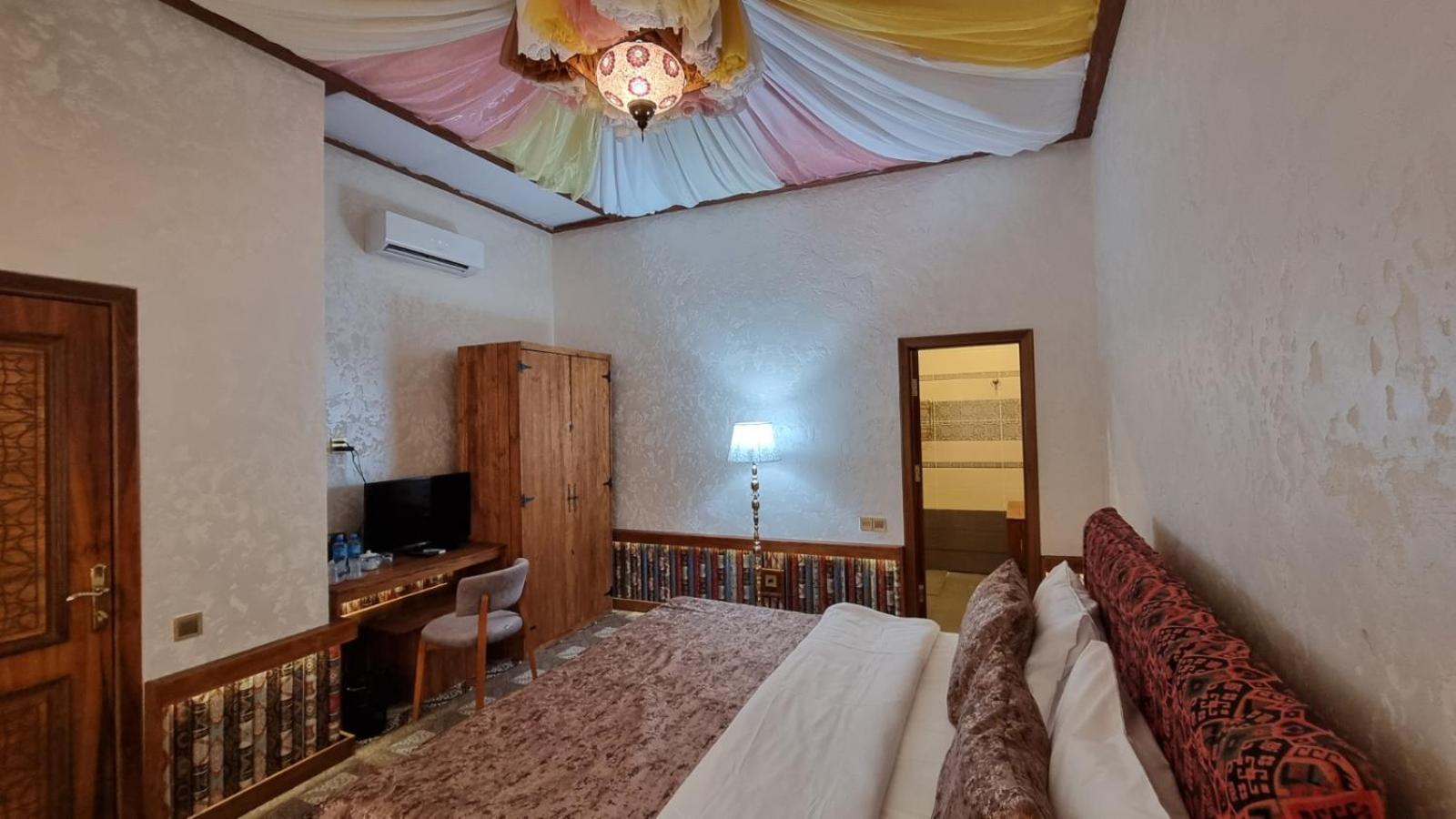 Economy Double Room photo 2