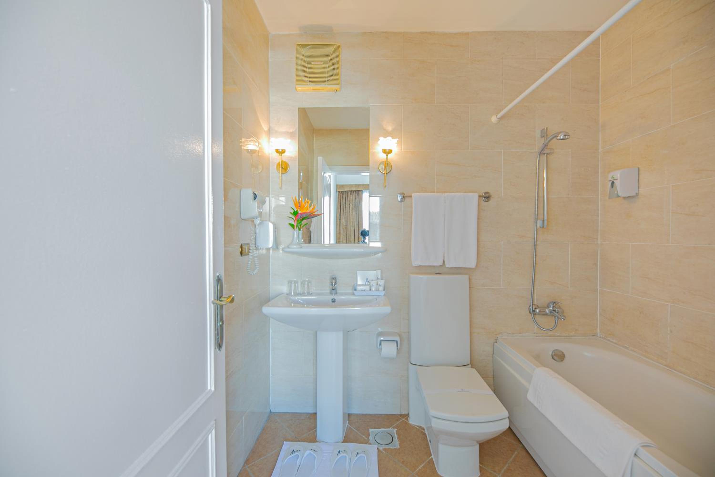 Azur Room - Photo 5