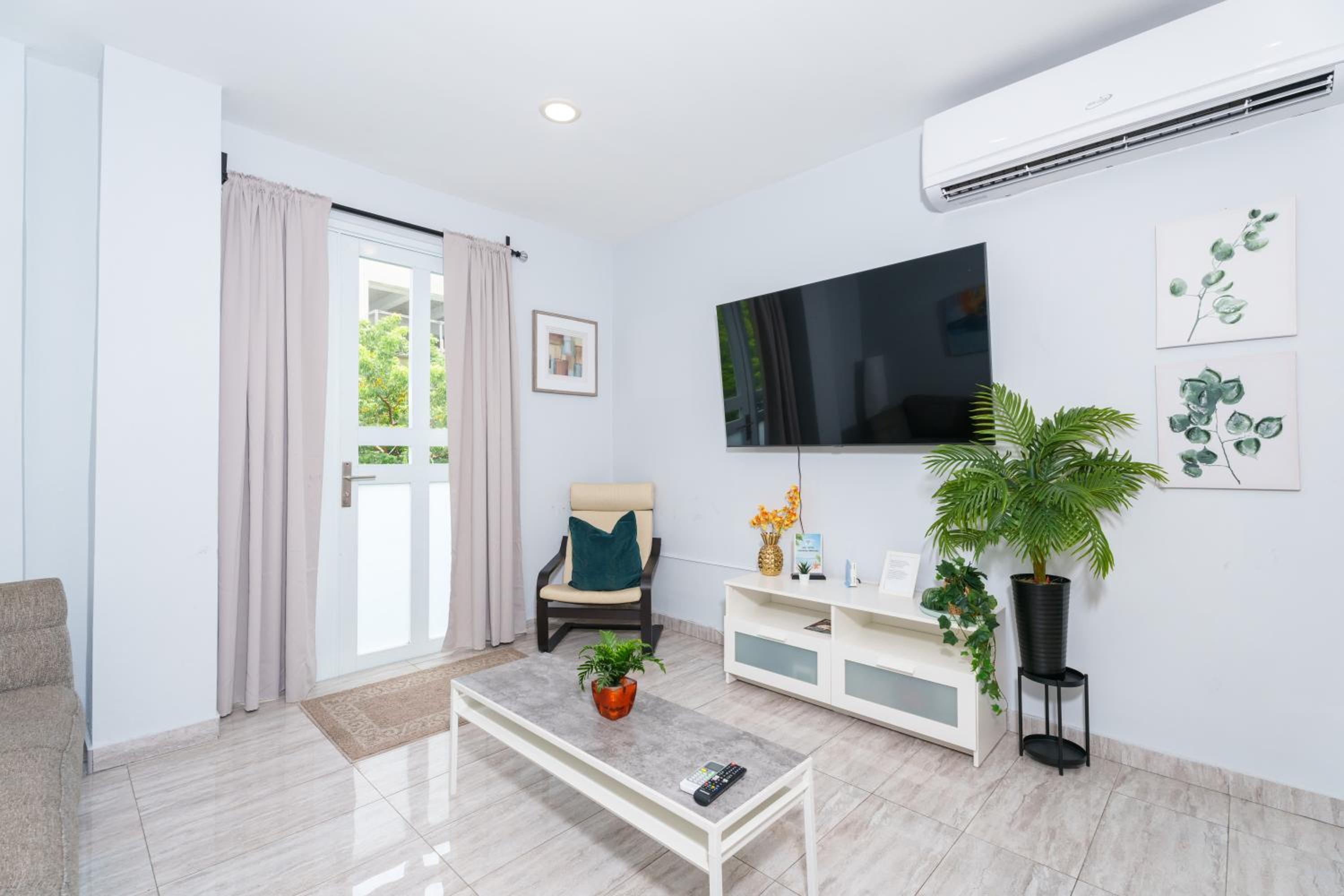 Deluxe Residence - Photo 6
