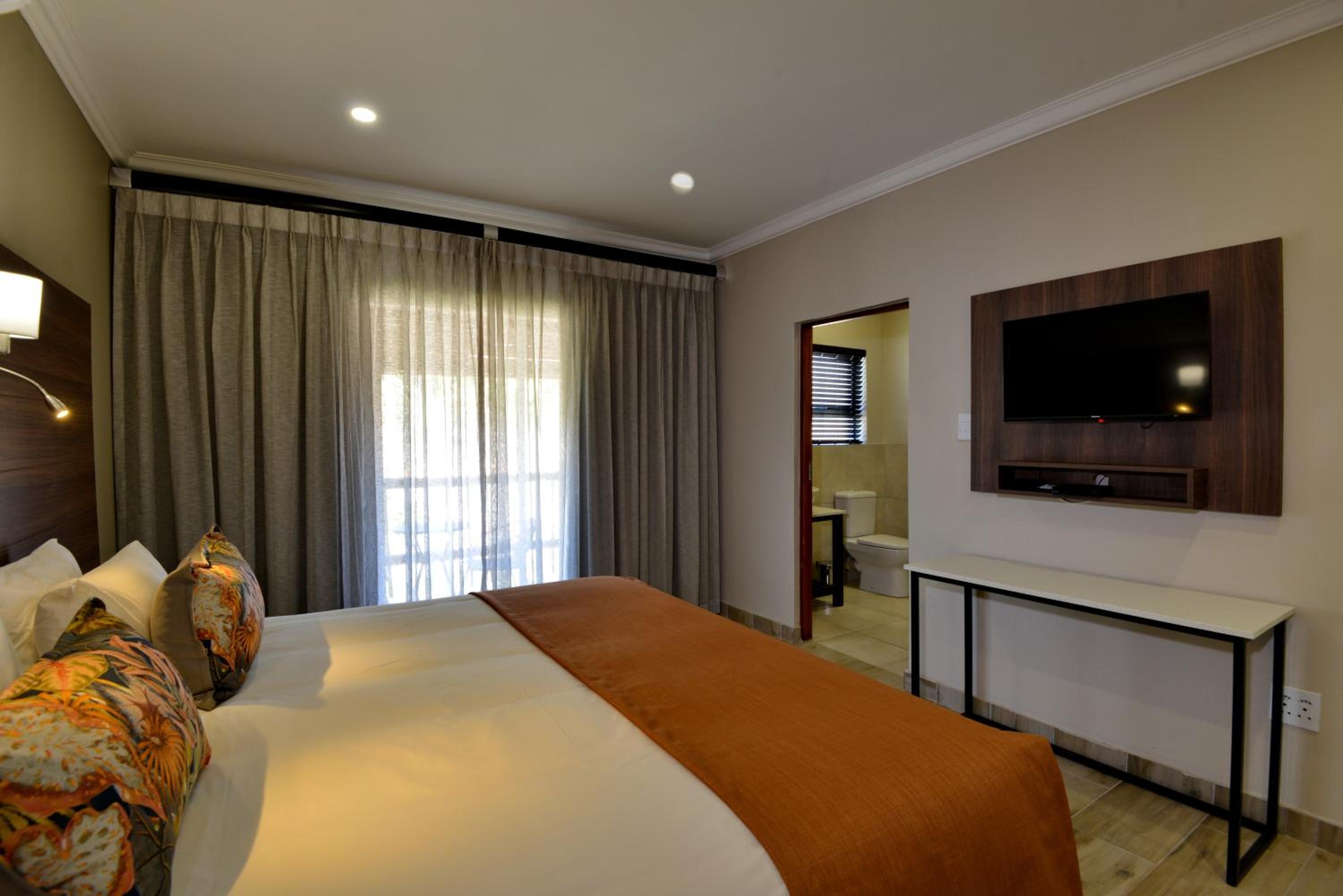 Deluxe Double Room with Shower