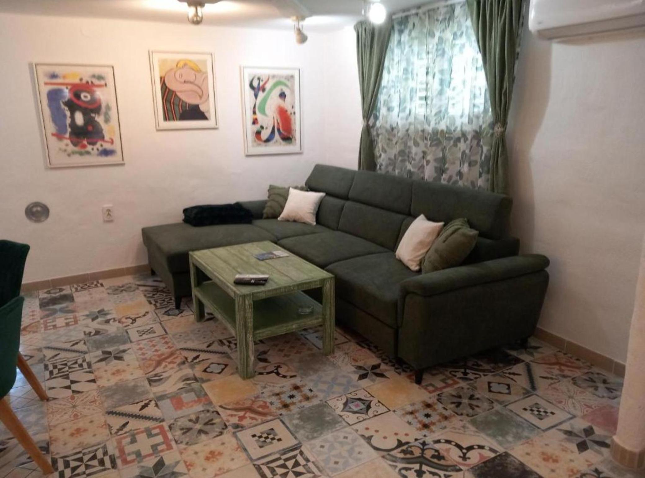 One Bedroom Apartment