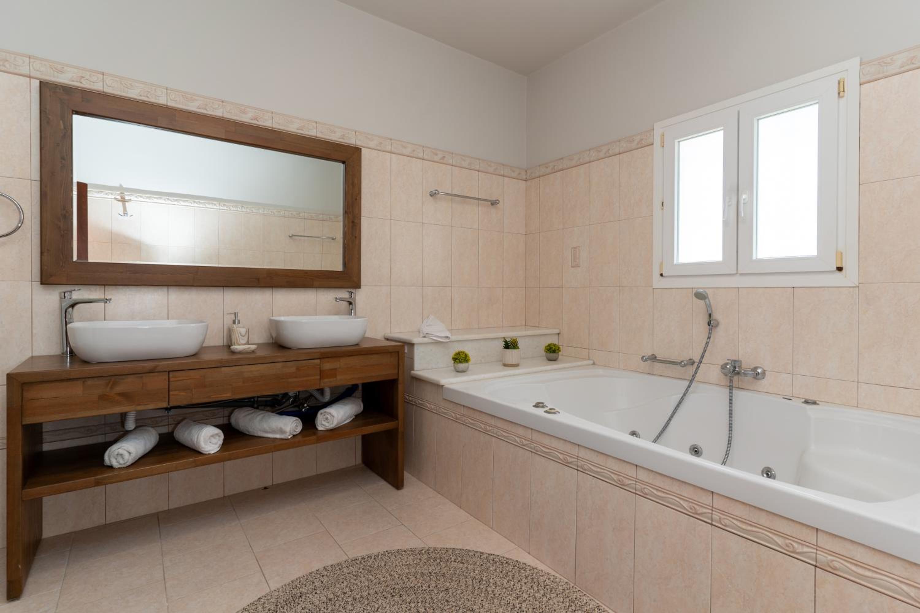 Villa photo 3