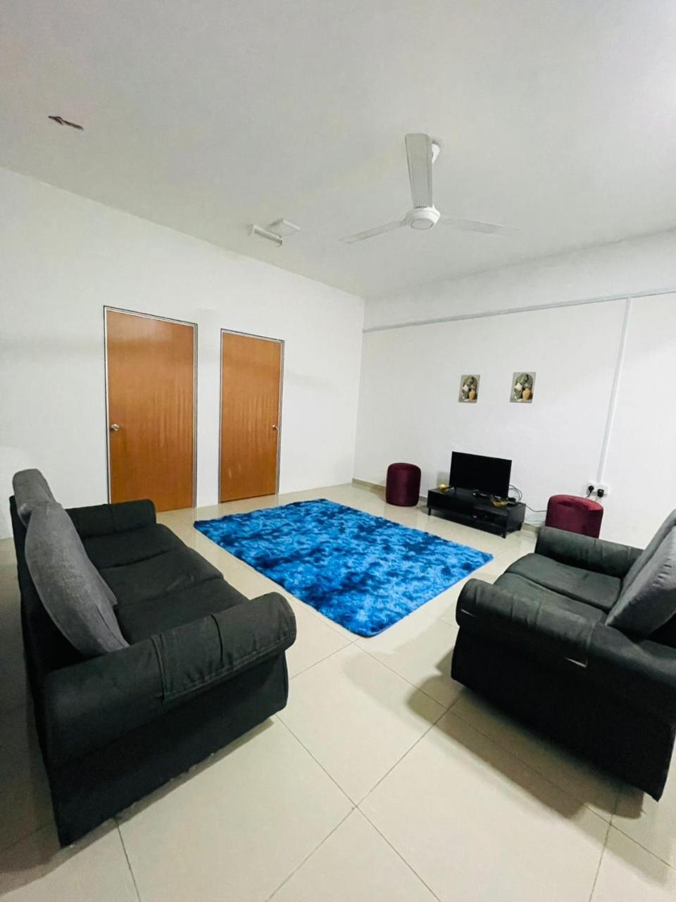 One-Bedroom House photo 1