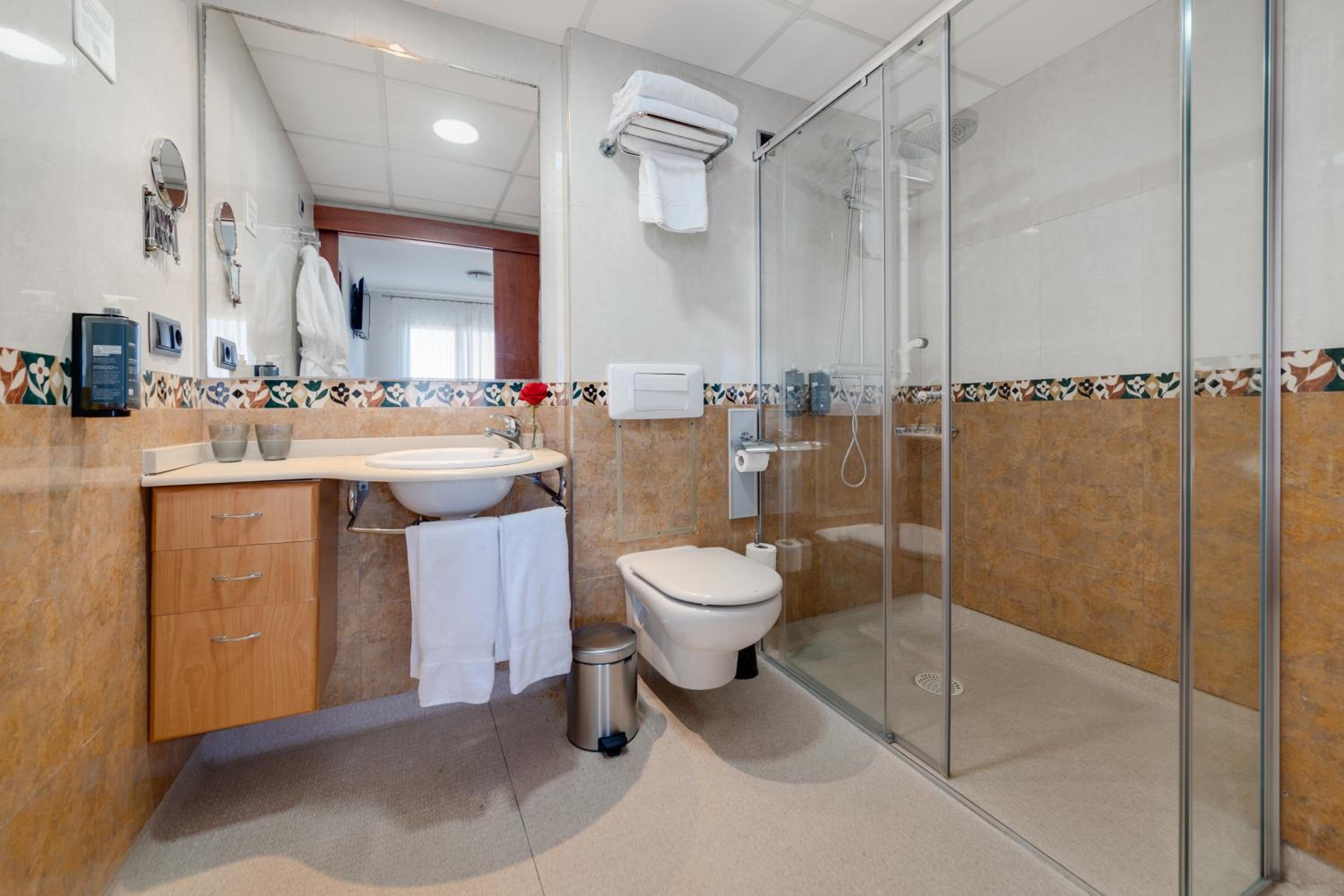 Junior Suite with Sea View thumbnail 5
