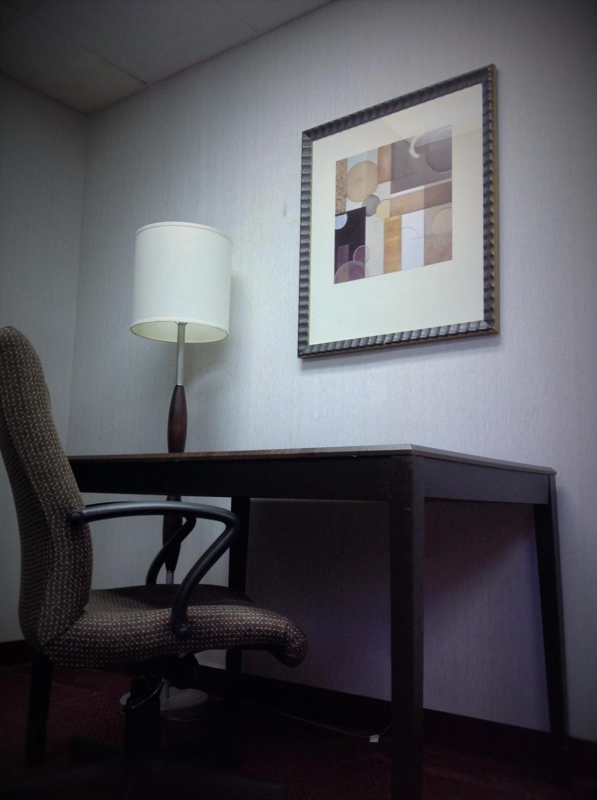 King Suite - Non Smoking photo 3