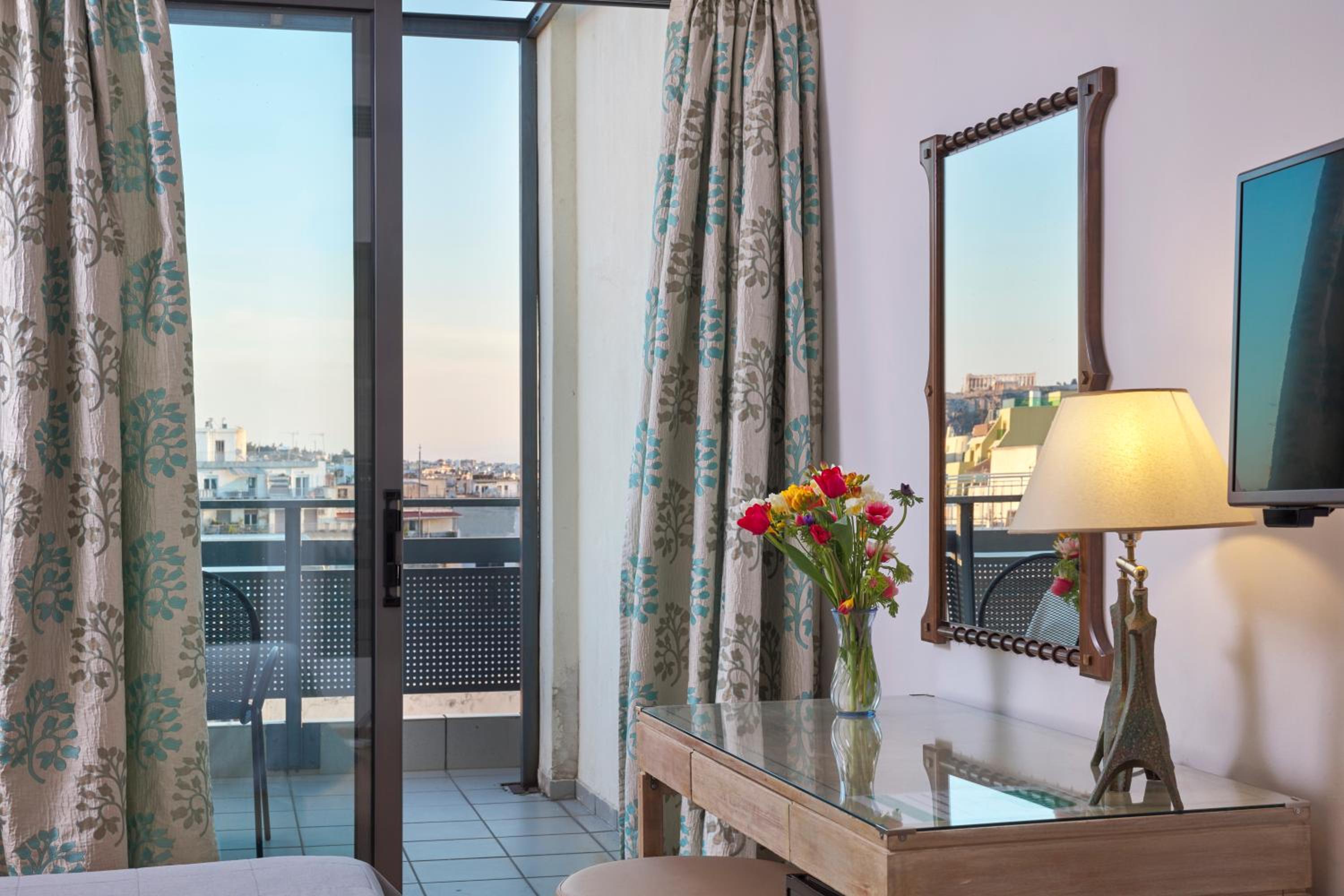Comfort Room with Acropolis View photo 1