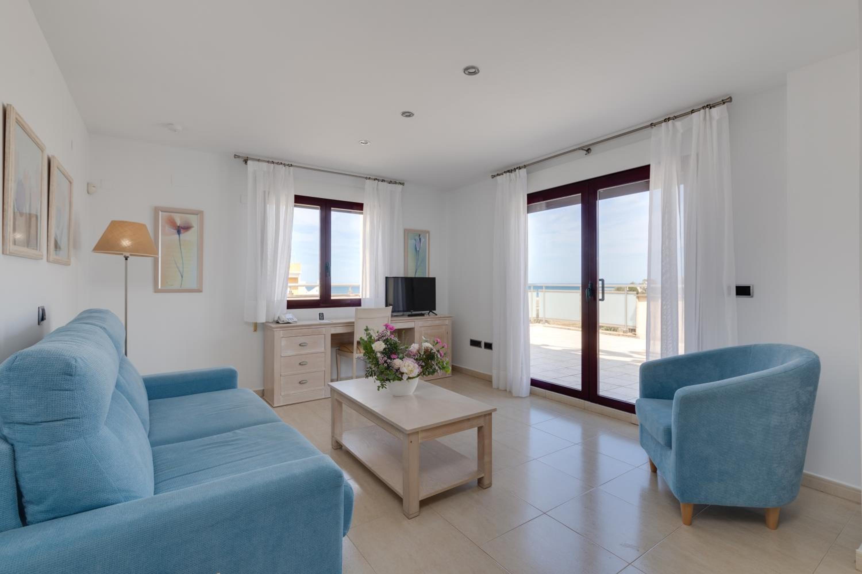 Family Room with Sea View