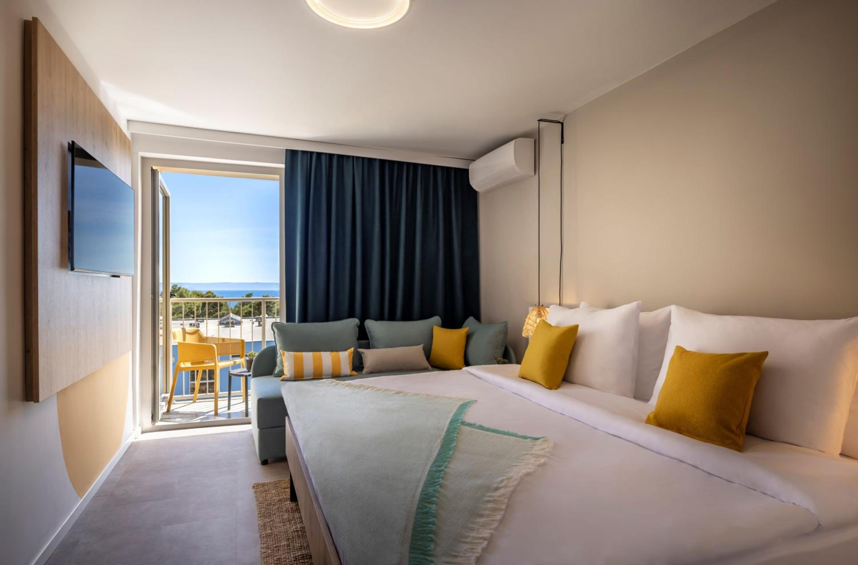 Superior Room for 2+1 with Balcony photo 1