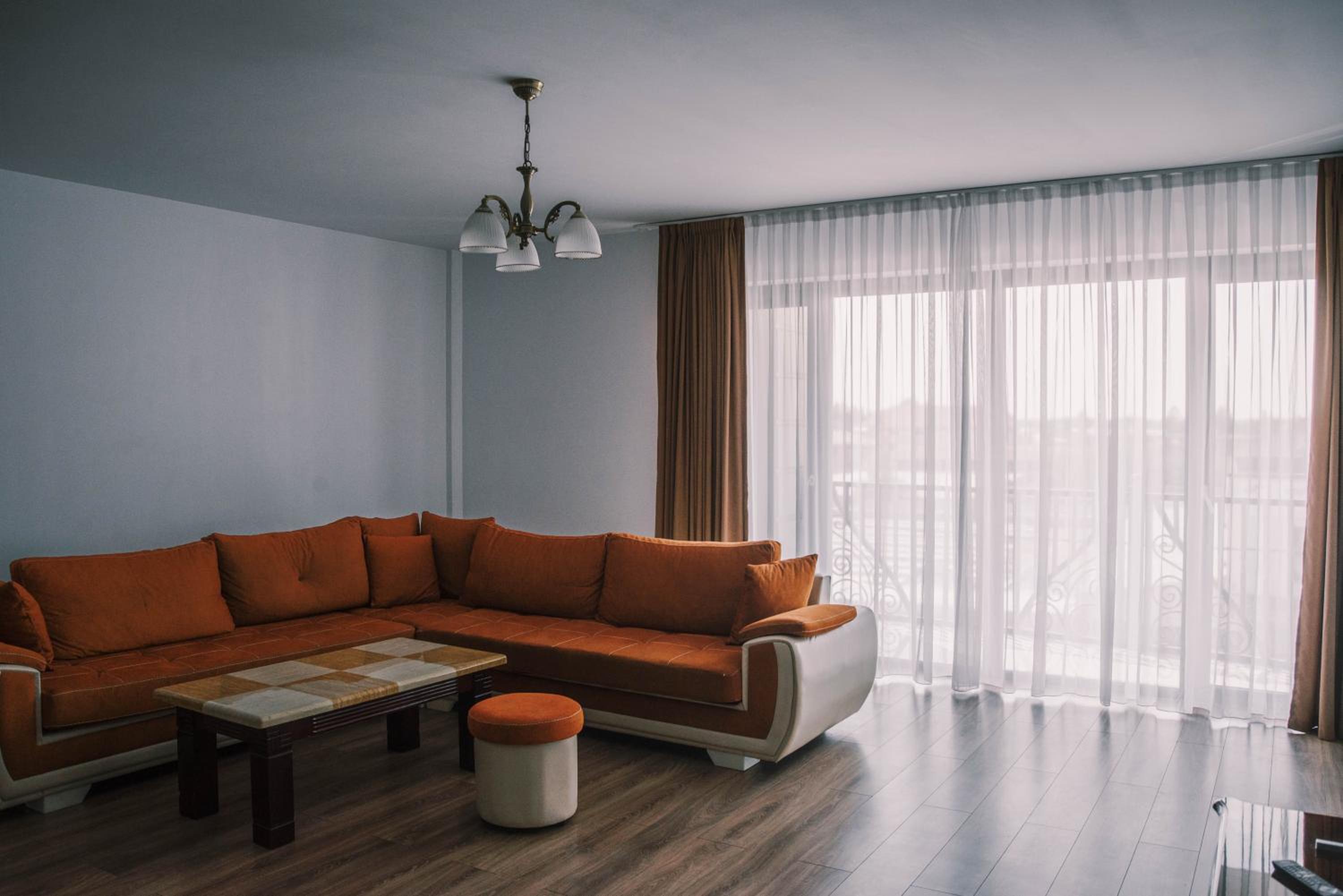 Family Room with Balcony photo 3