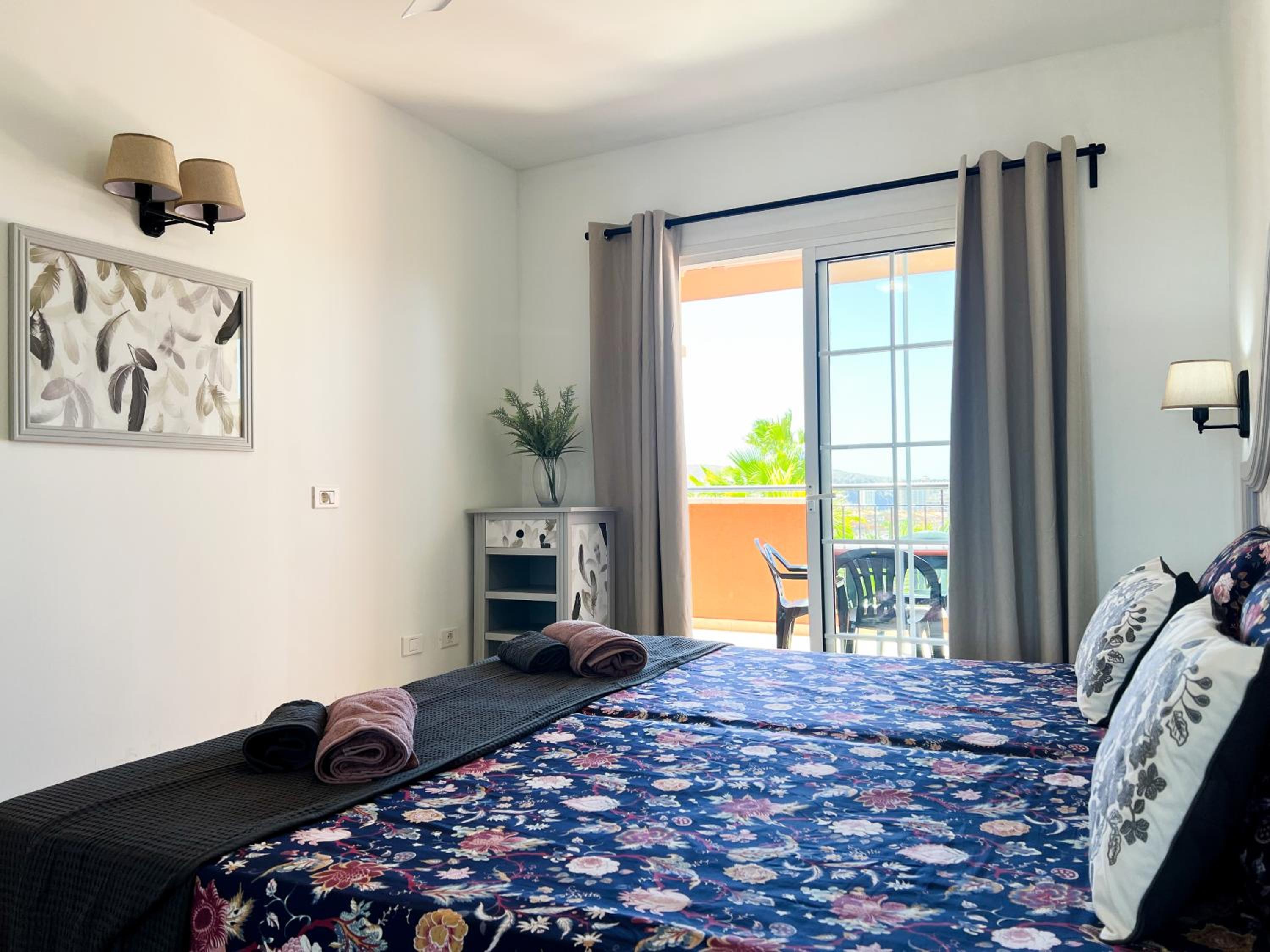 Apartment with View and Balcony photo 2