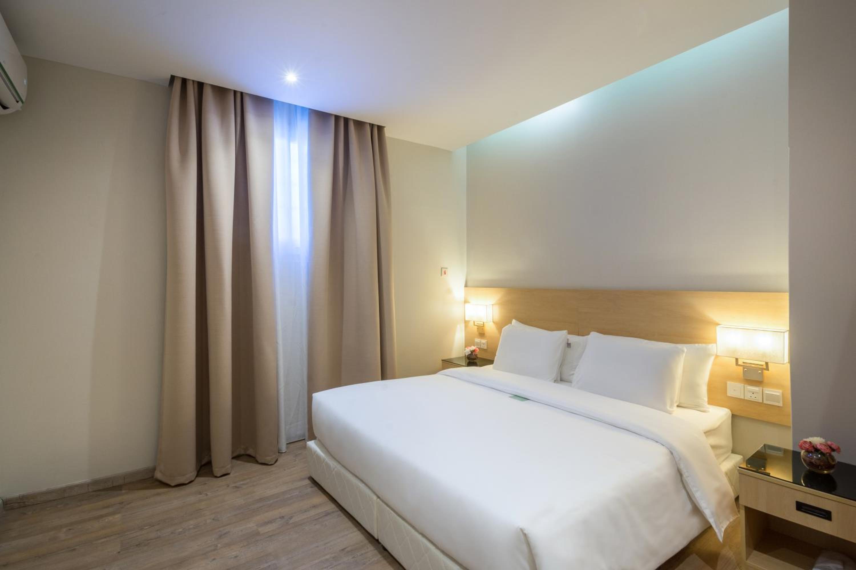 Deluxe Junior Suite photo 2