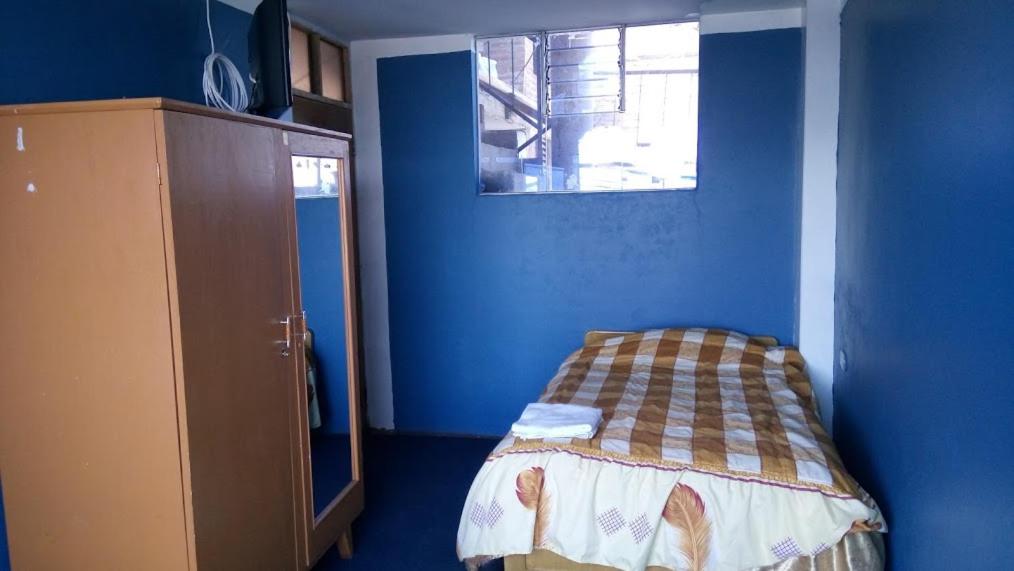 Single Room with Private Bathroom photo 3