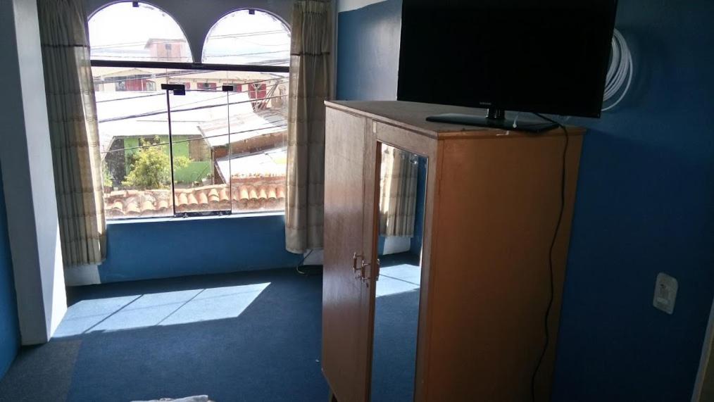 Single Room with Private Bathroom photo 2