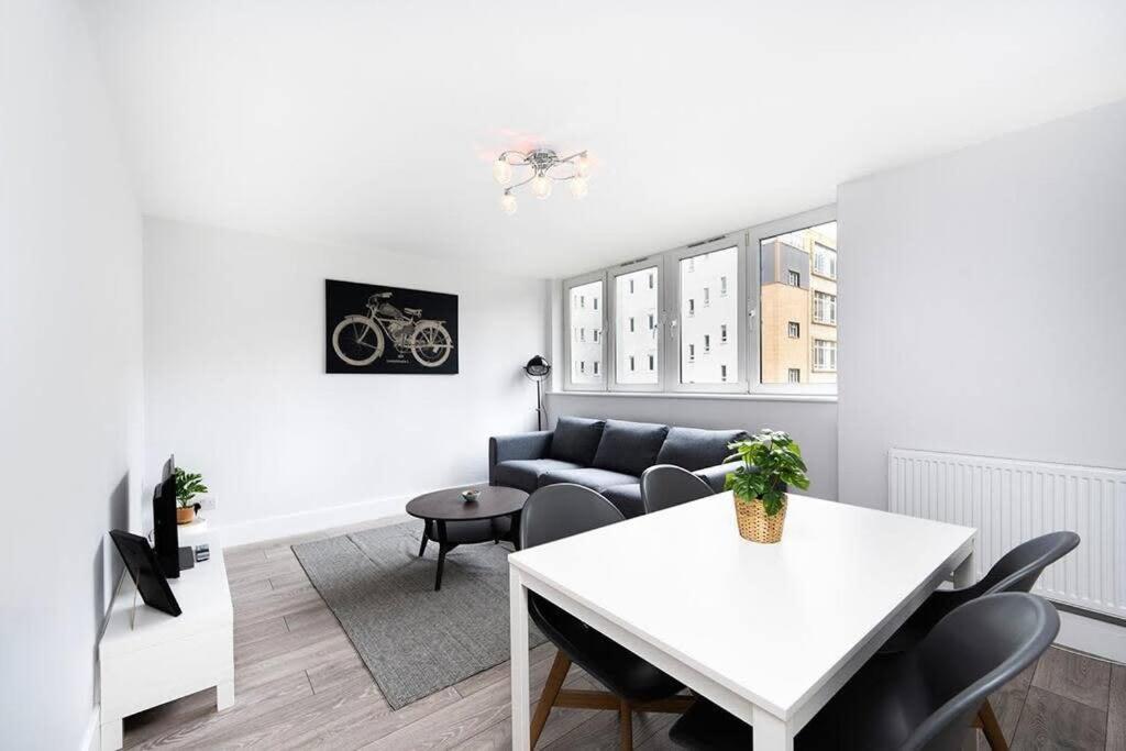 Apartment photo 1