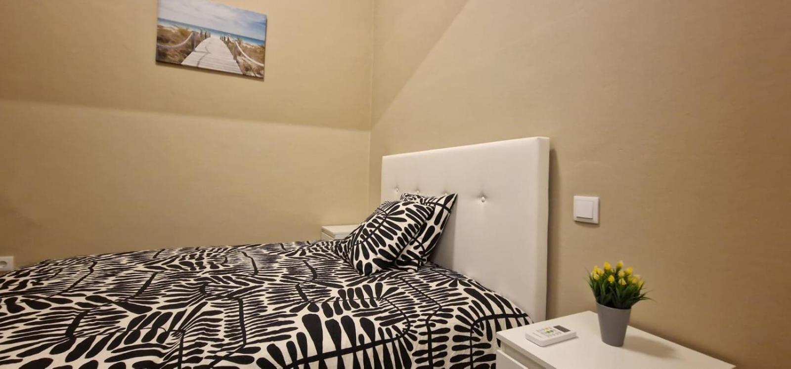 One-Bedroom House photo 2