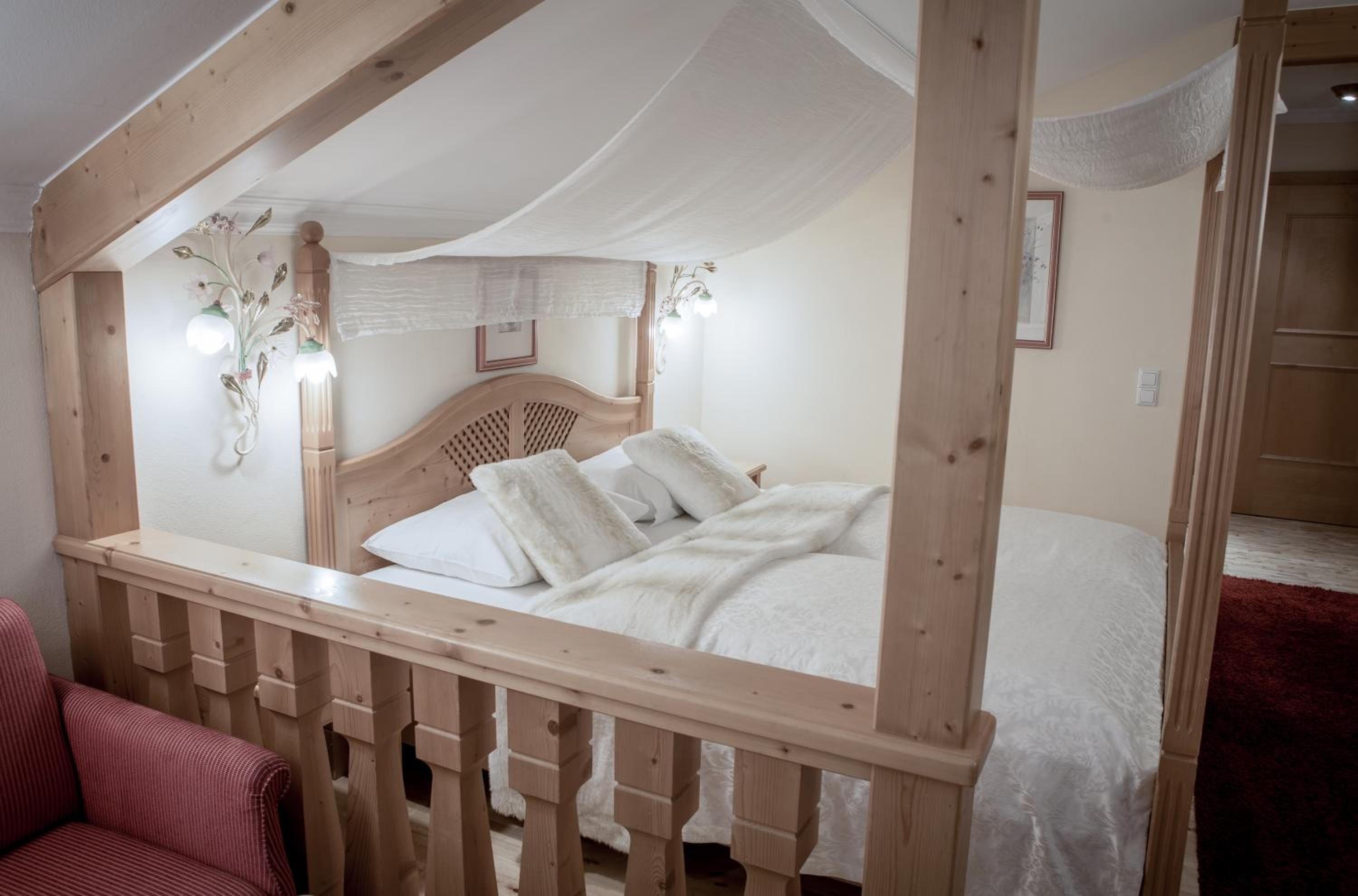 Honeymoon Suite