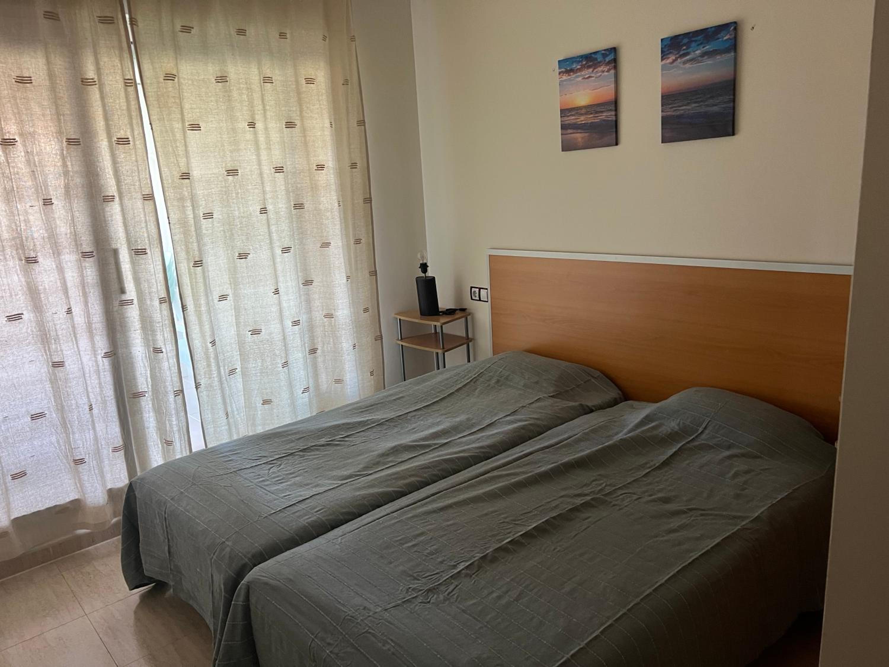 Two-Bedroom Apartment with Pool View photo 2