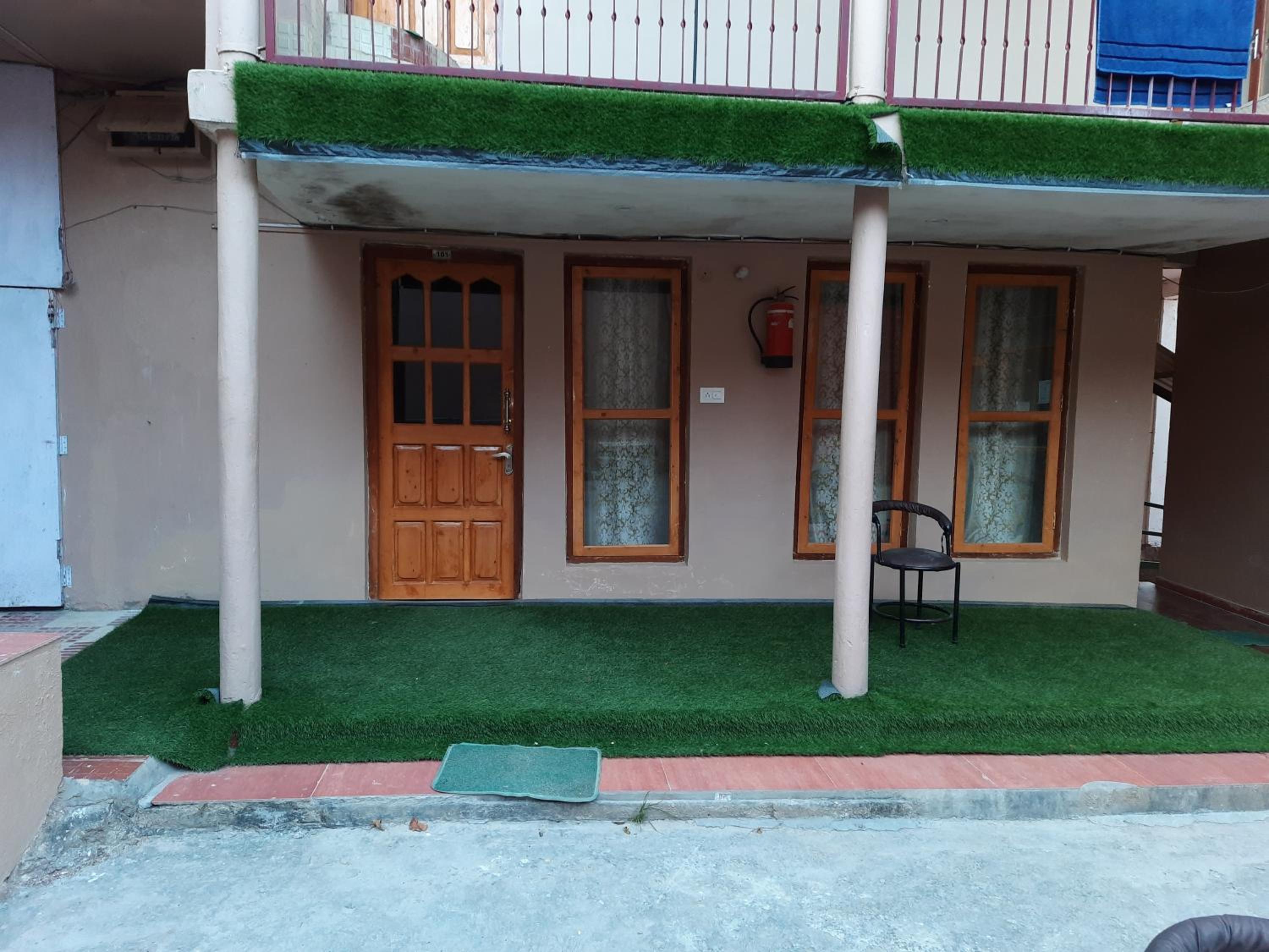 Deluxe Double or Twin Room with Mountain View photo 3