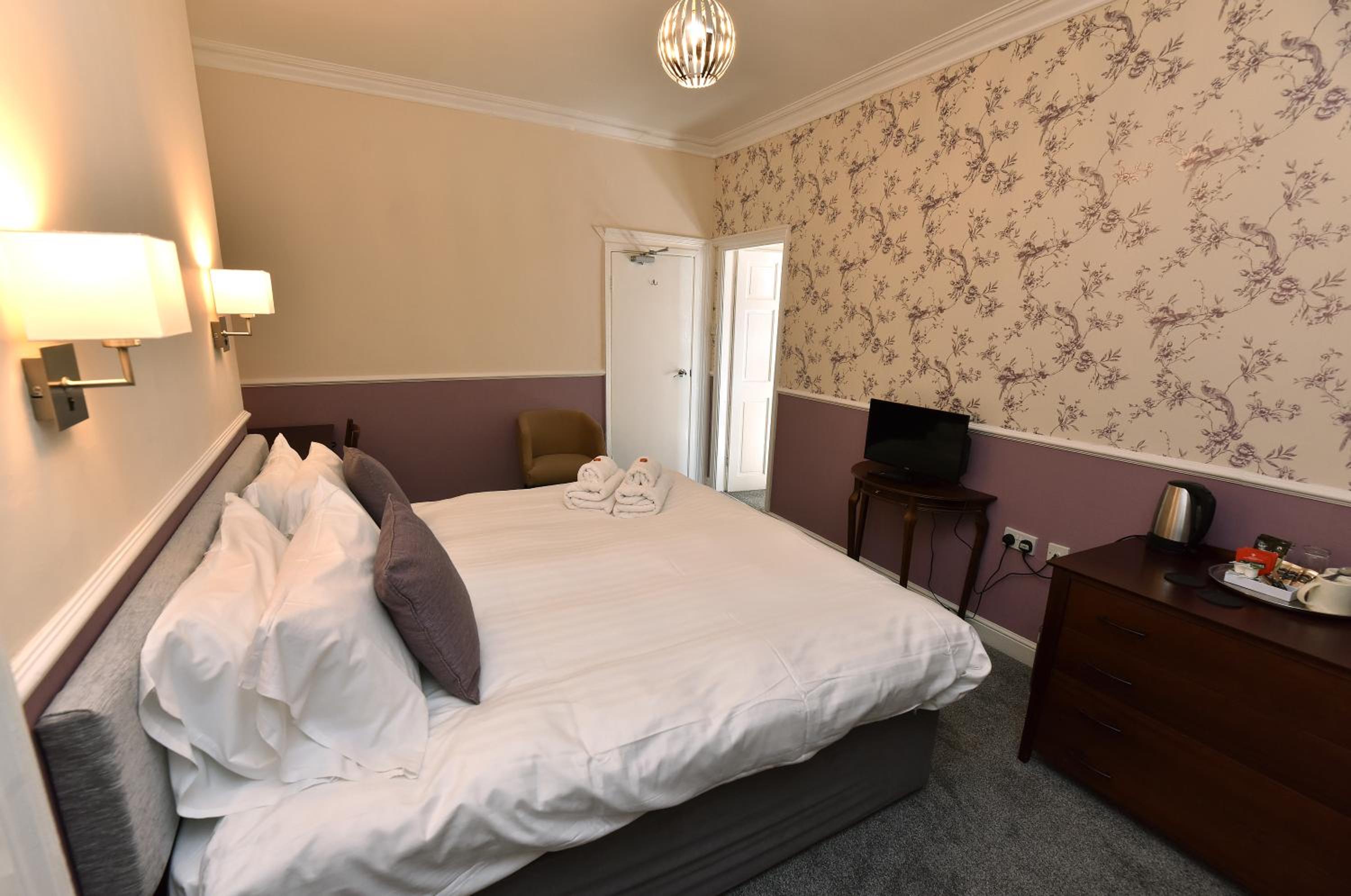 Double Room with Private Bathroom photo 3