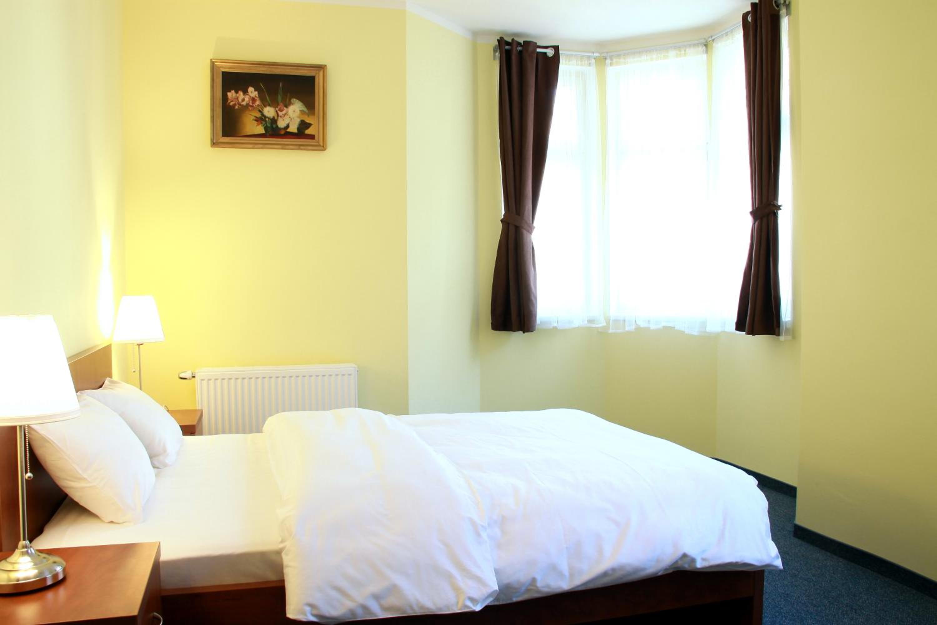 Grand Double Room with Balcony - Photo 4