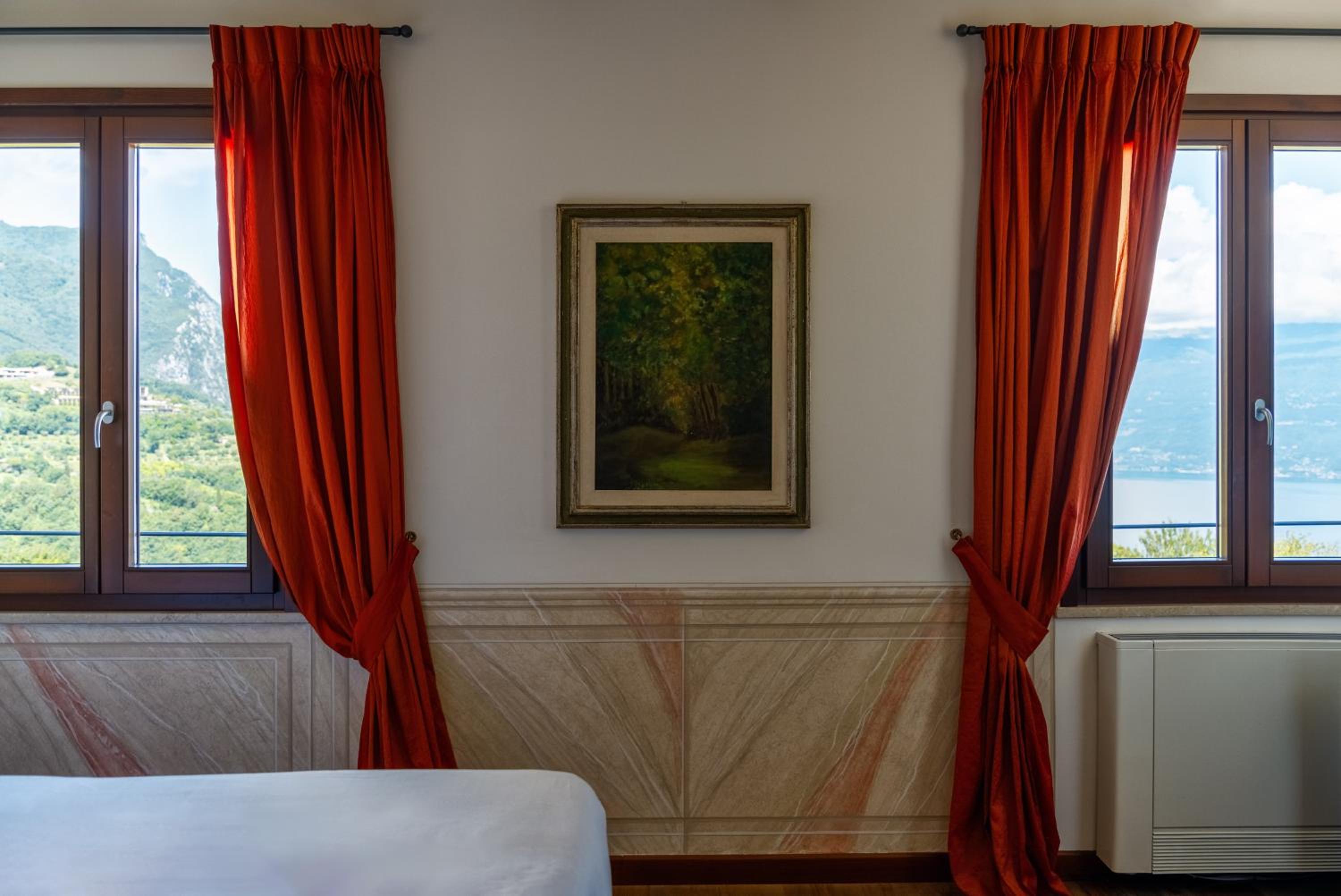 Classic Double Room with Lake View - Annex - Photo 2
