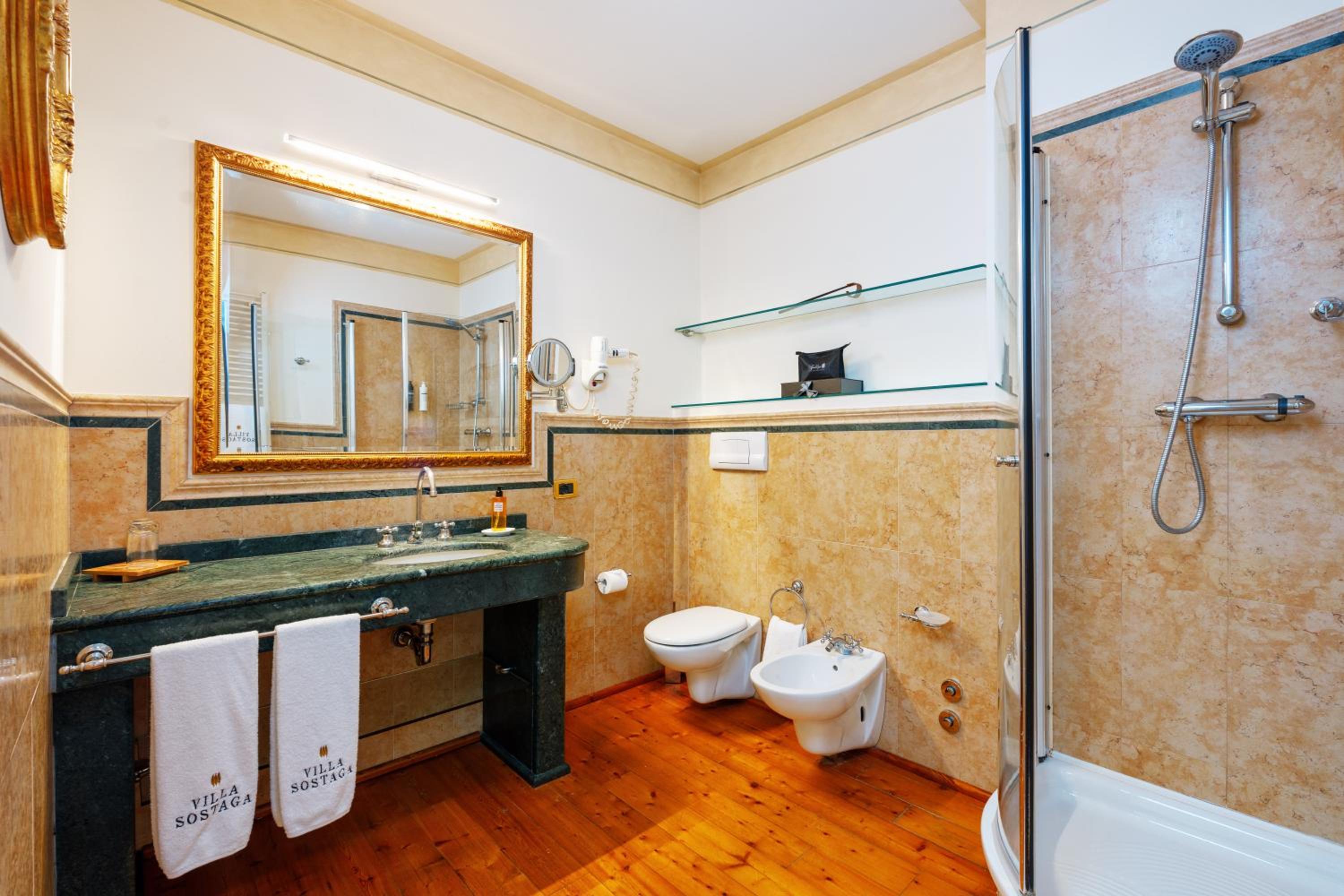 Junior Suite with Lake View - Villa - Photo 7