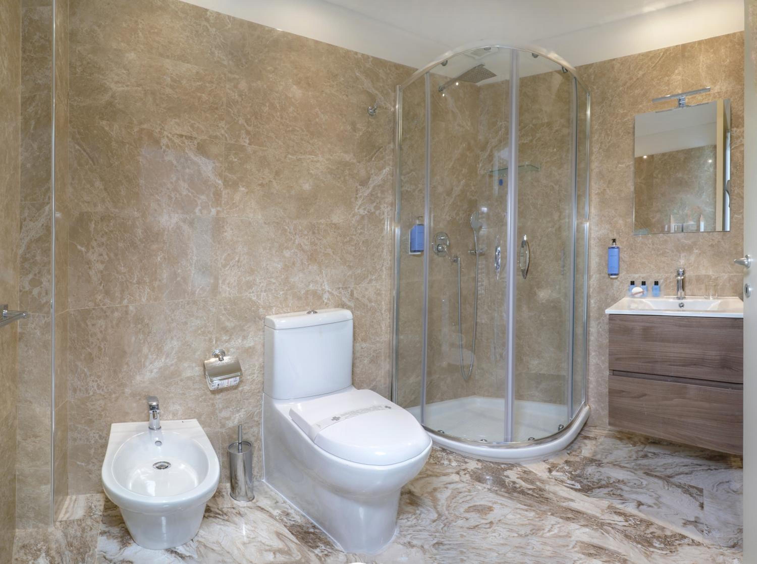 Junior Suite with Balcony and Sea View - Photo 5