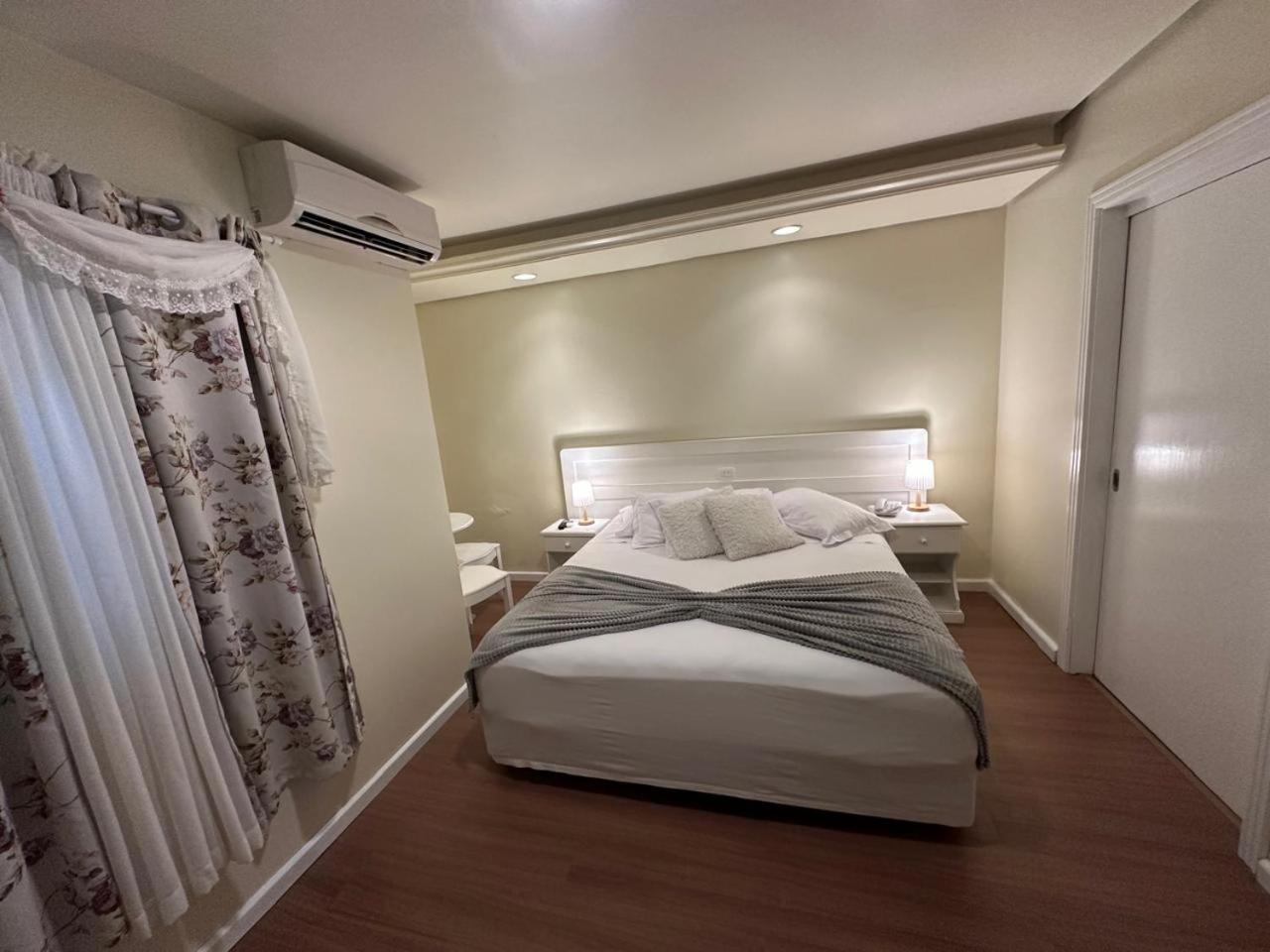 Double or Twin Room - Disability Access photo 1