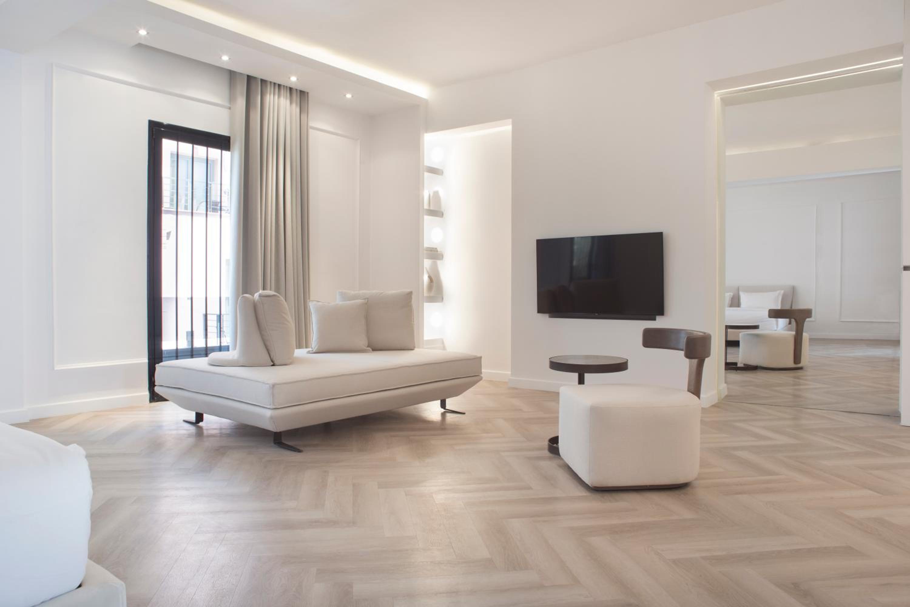 One-Bedroom Premium Apartment photo 2