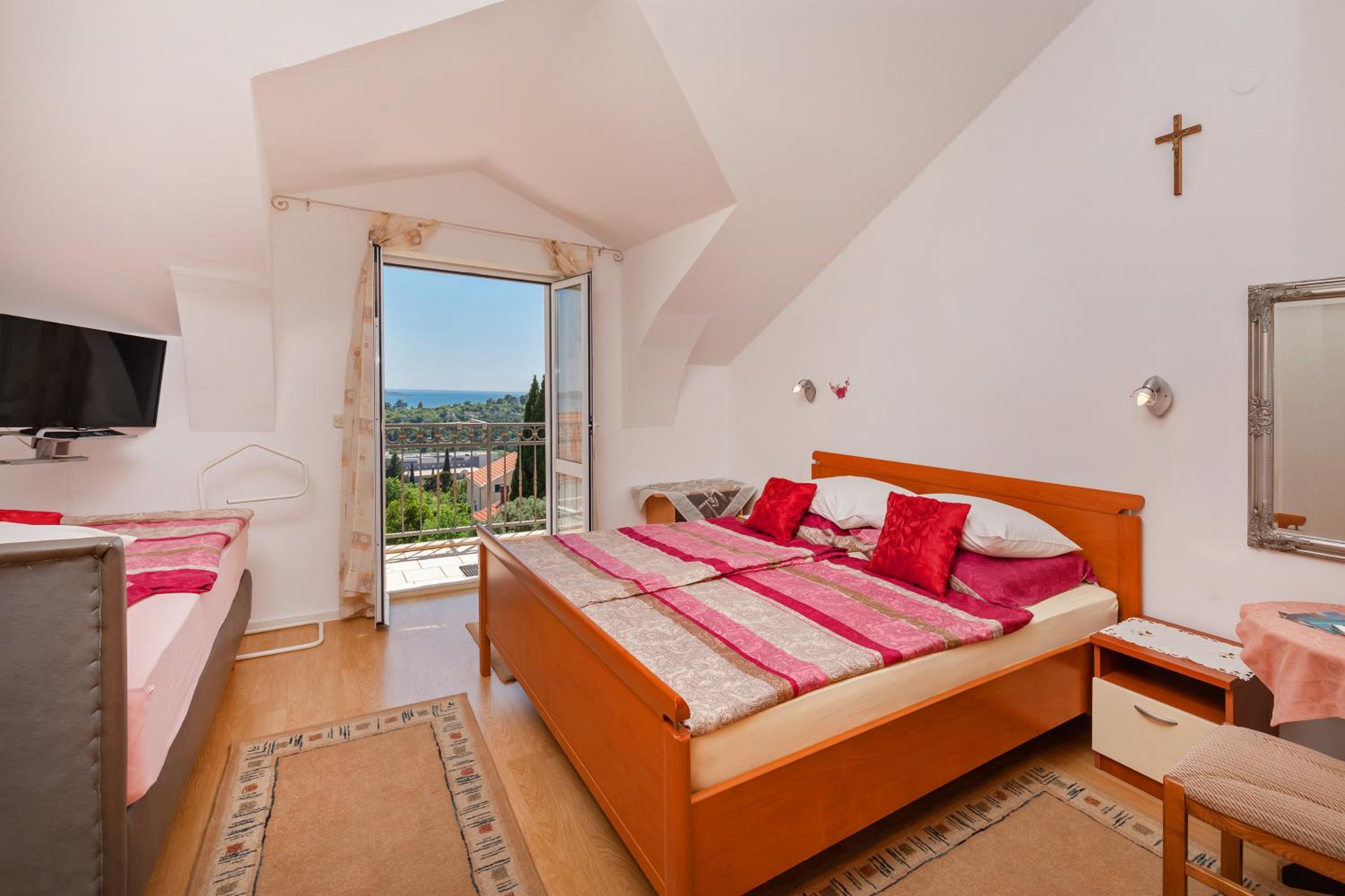 Standard Triple Room with Sea View