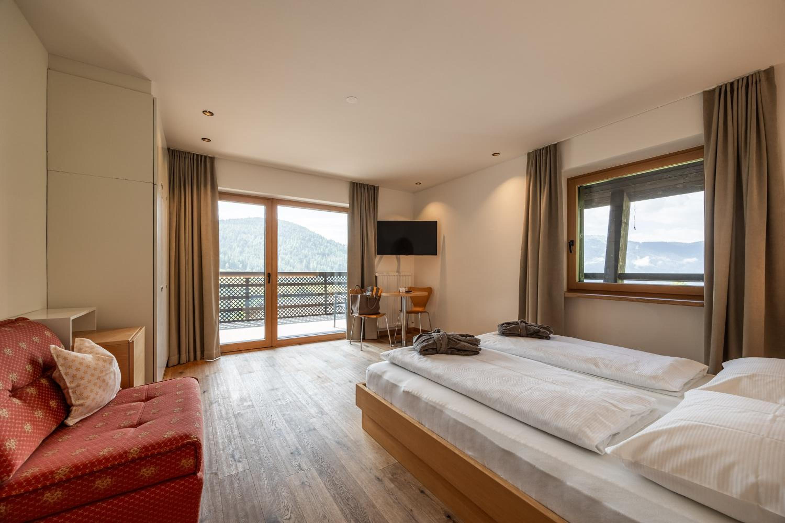 Double Room with Mountain View