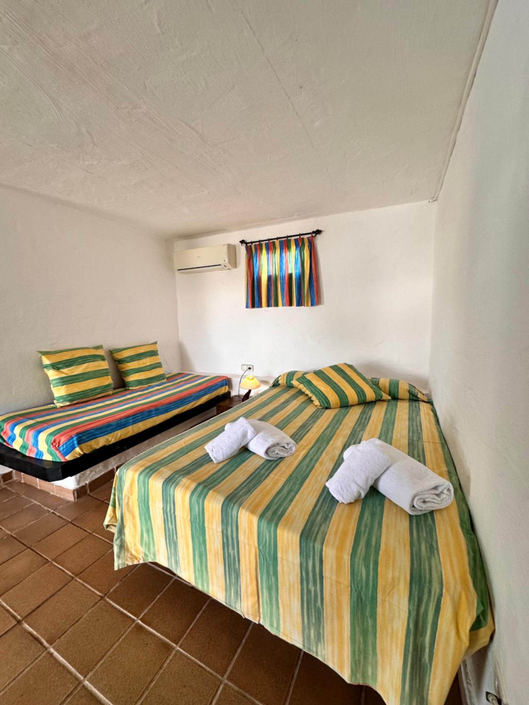 Studio (1-2 Adults)
