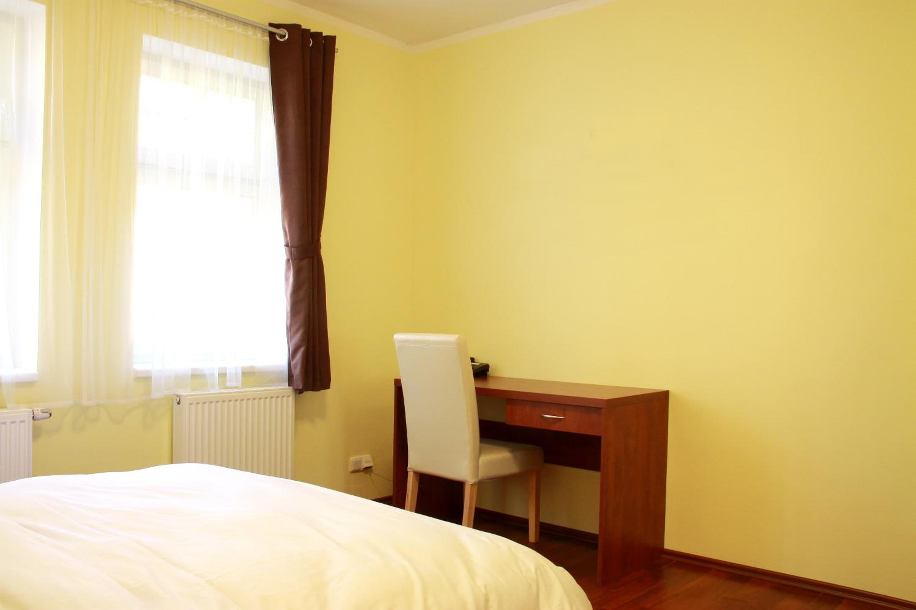 Family Room - Photo 1