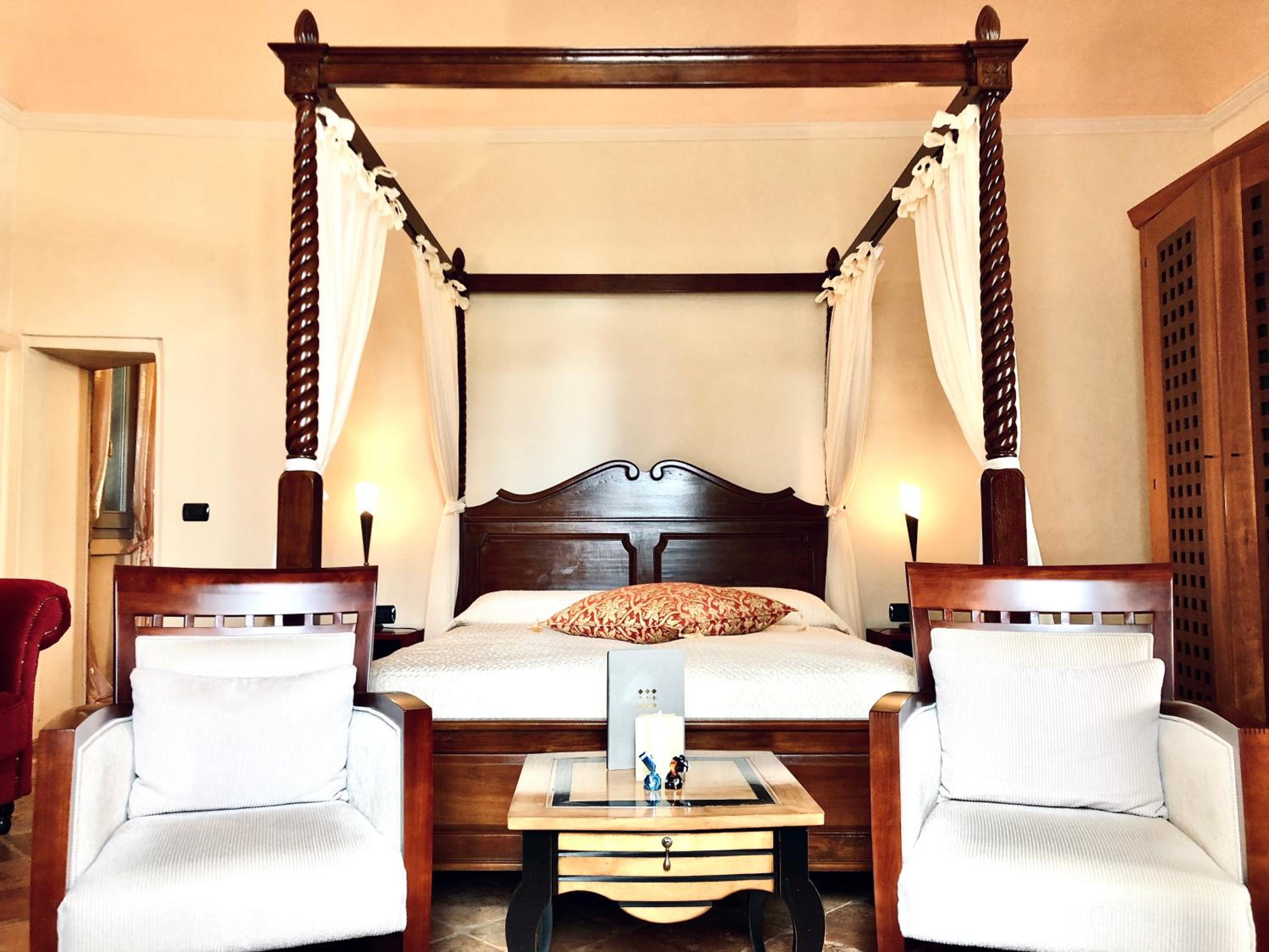 Queen Room with Garden View