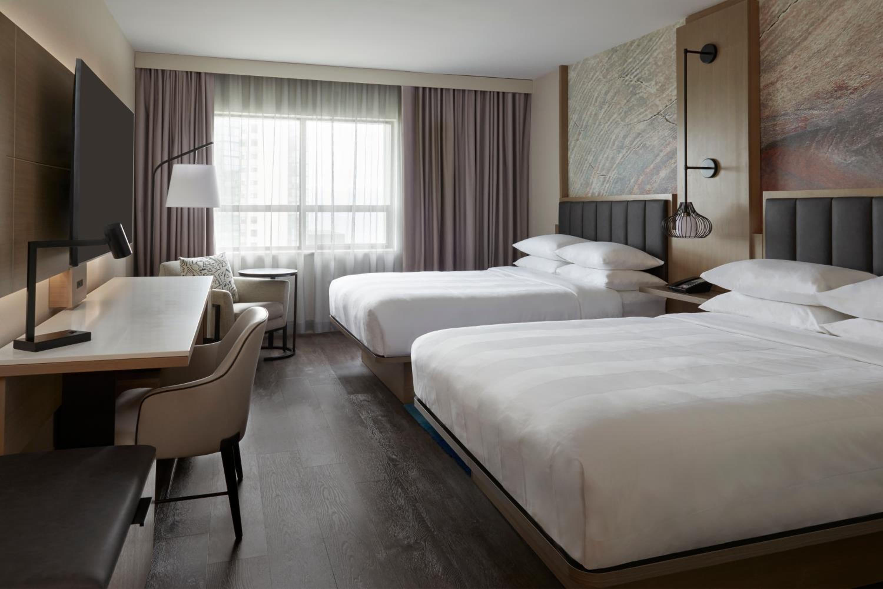 Standard Room With One Queen Bed