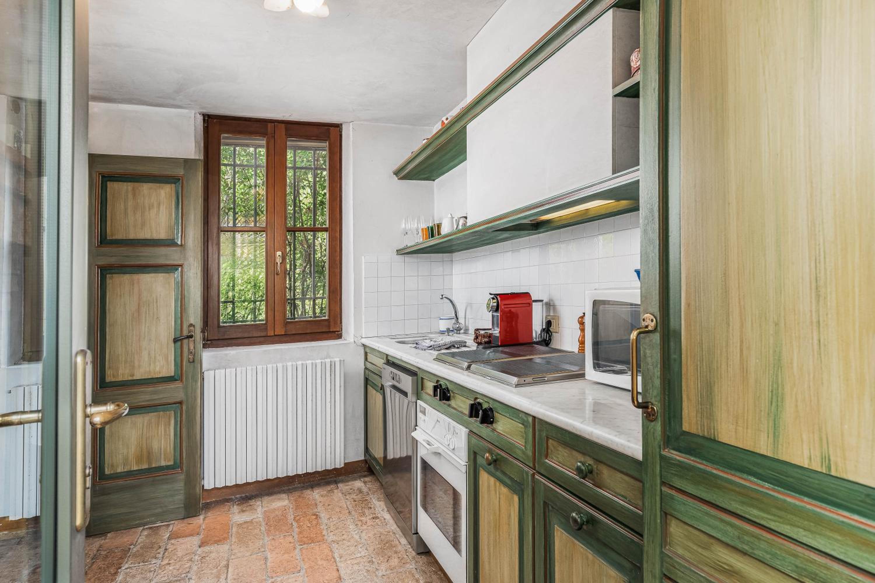 Two-Bedroom House - Photo 28