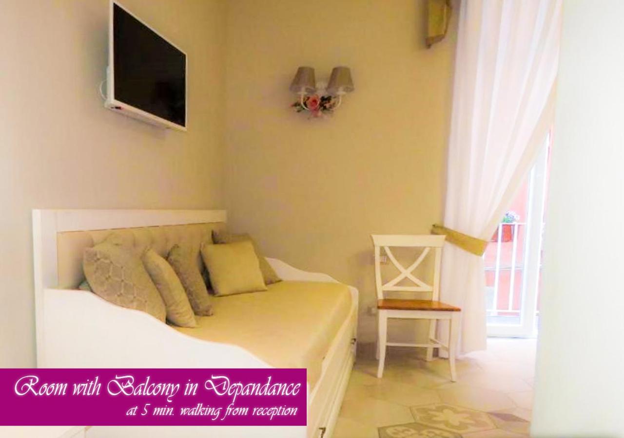 Deluxe Double or Twin Room with Balcony - Annex