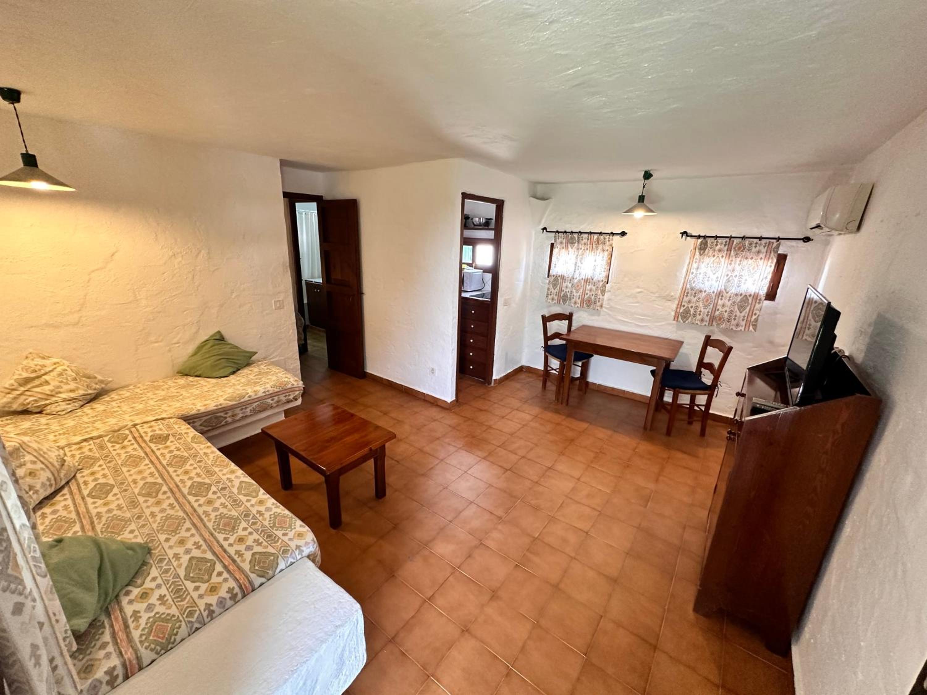 One-Bedroom Apartment (3 Adults)
