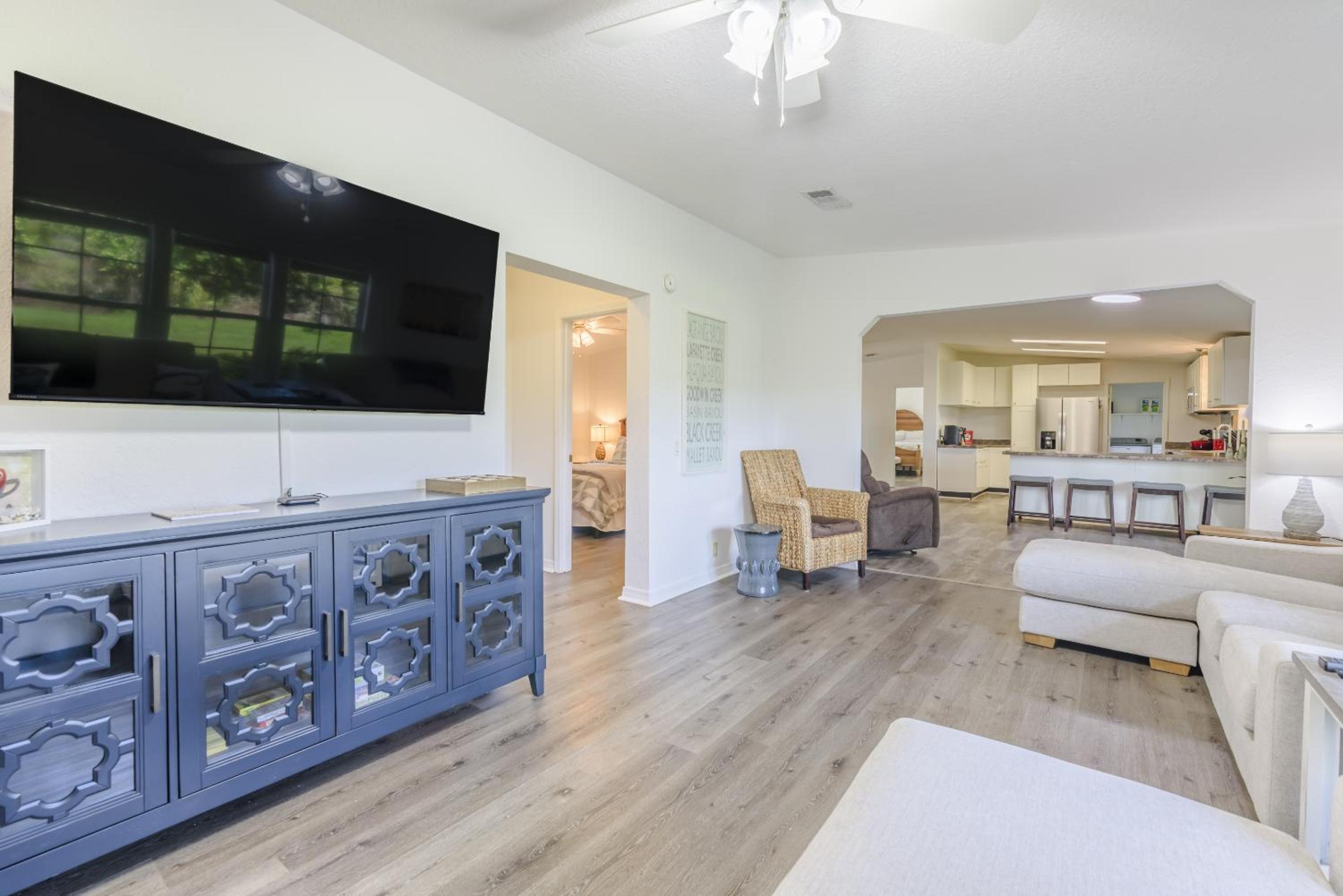 Three-Bedroom House photo 1