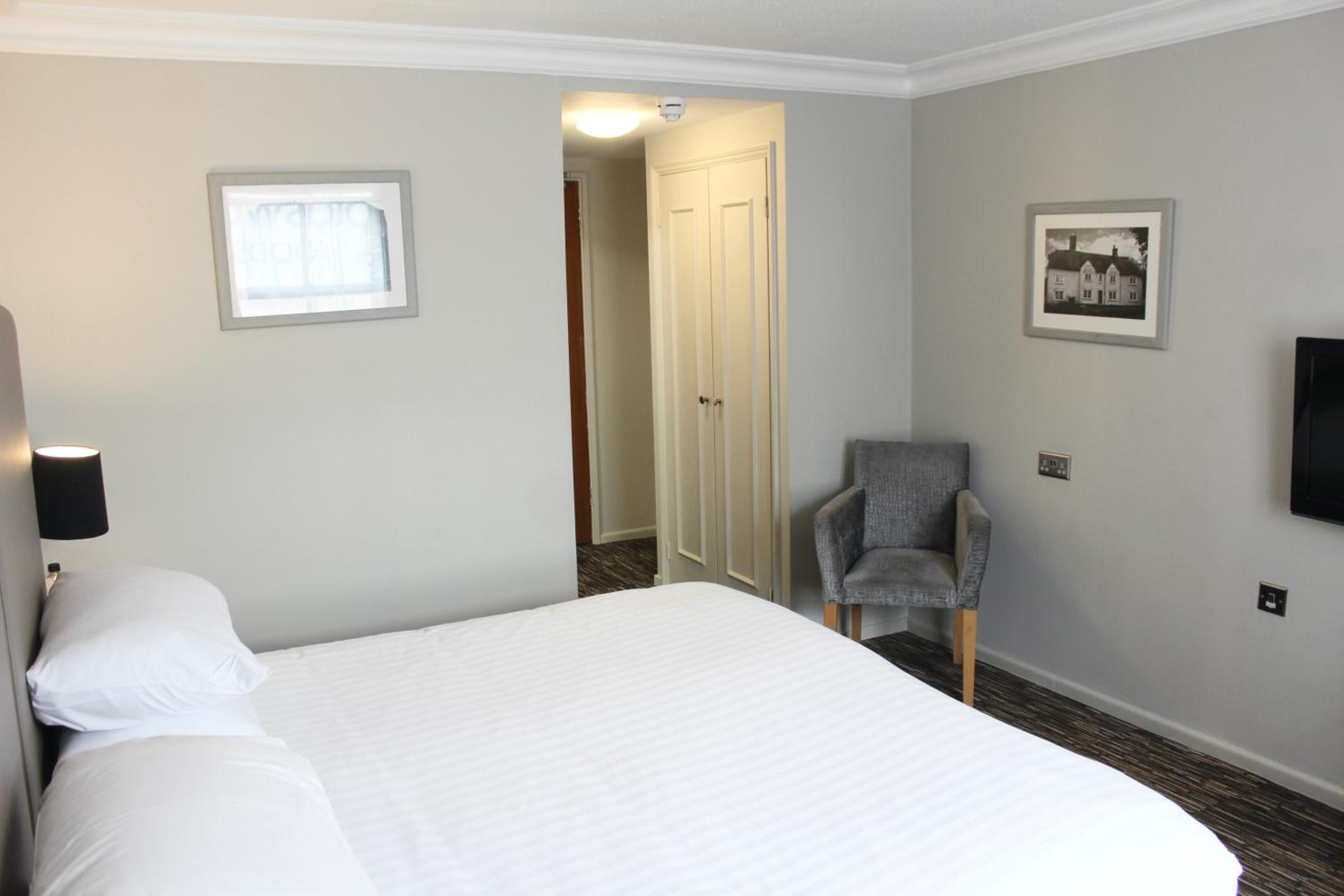 Standard Double Room photo 3