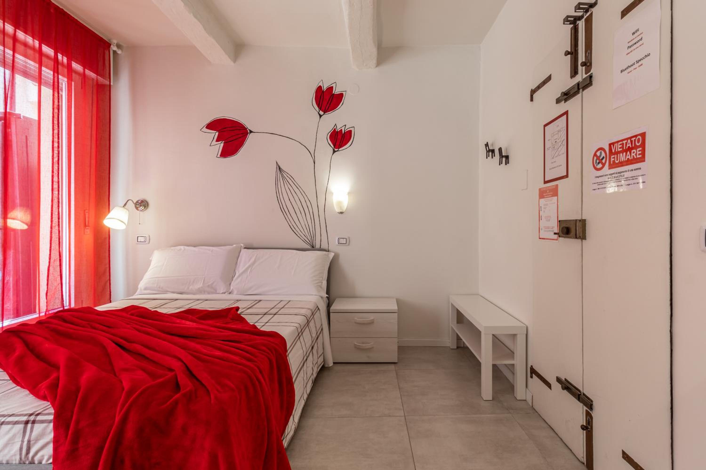 Deluxe Double Room with Balcony photo 1