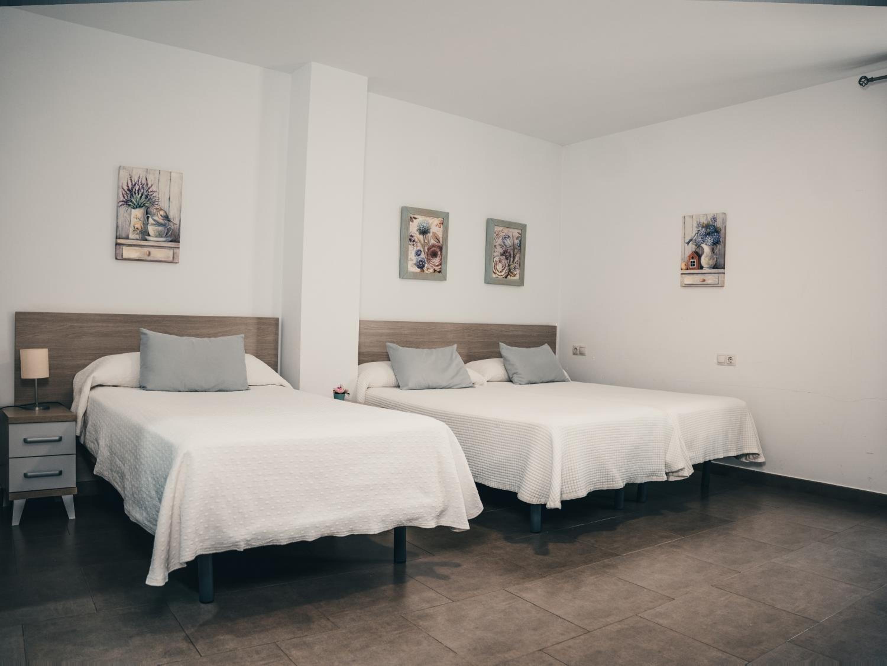 Habitación Triple con Baño Privado
