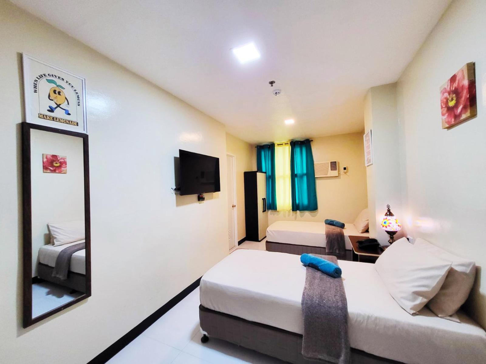 Standard Twin Room - Photo 7