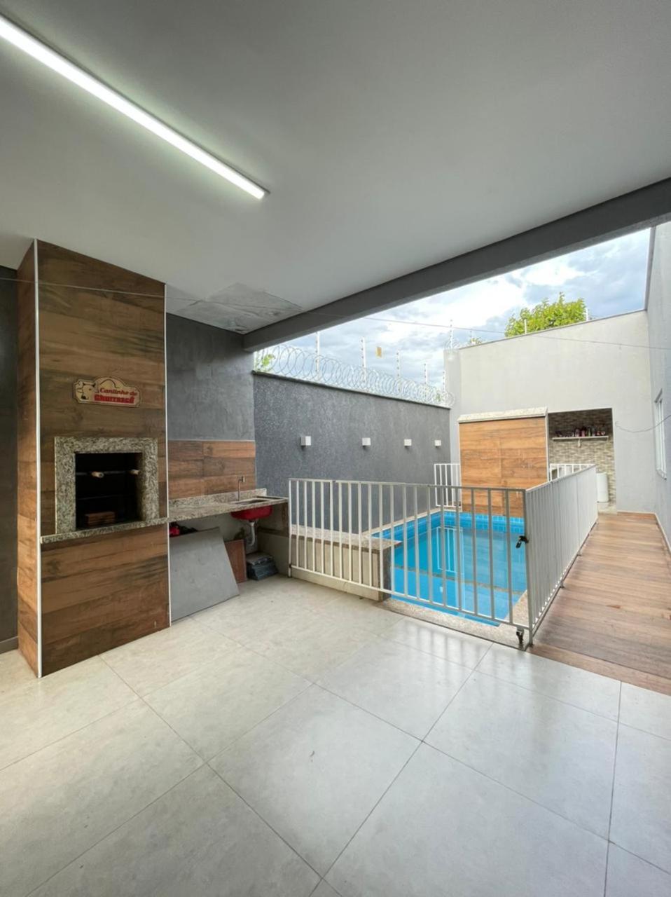 Three-Bedroom House photo 3