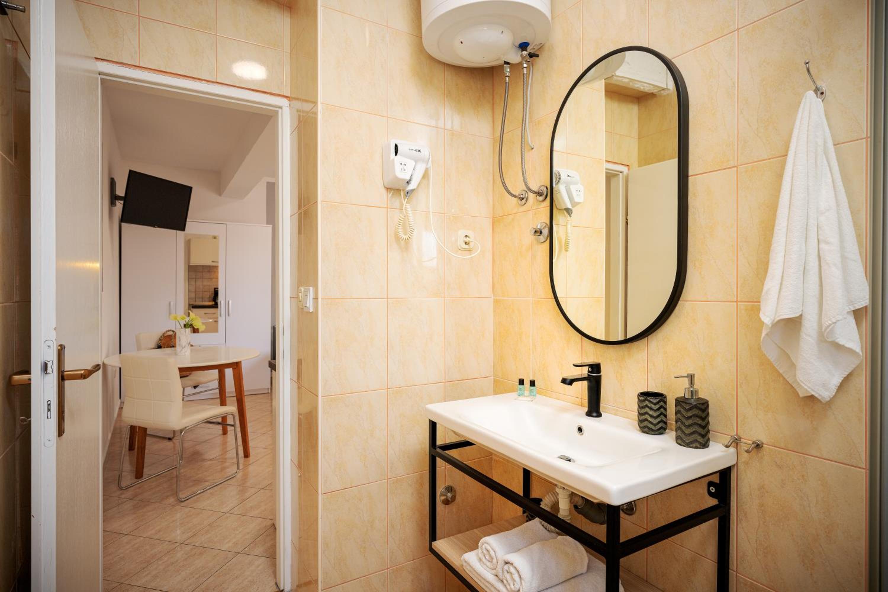 Superior Studio with Balcony and Sea View photo 3